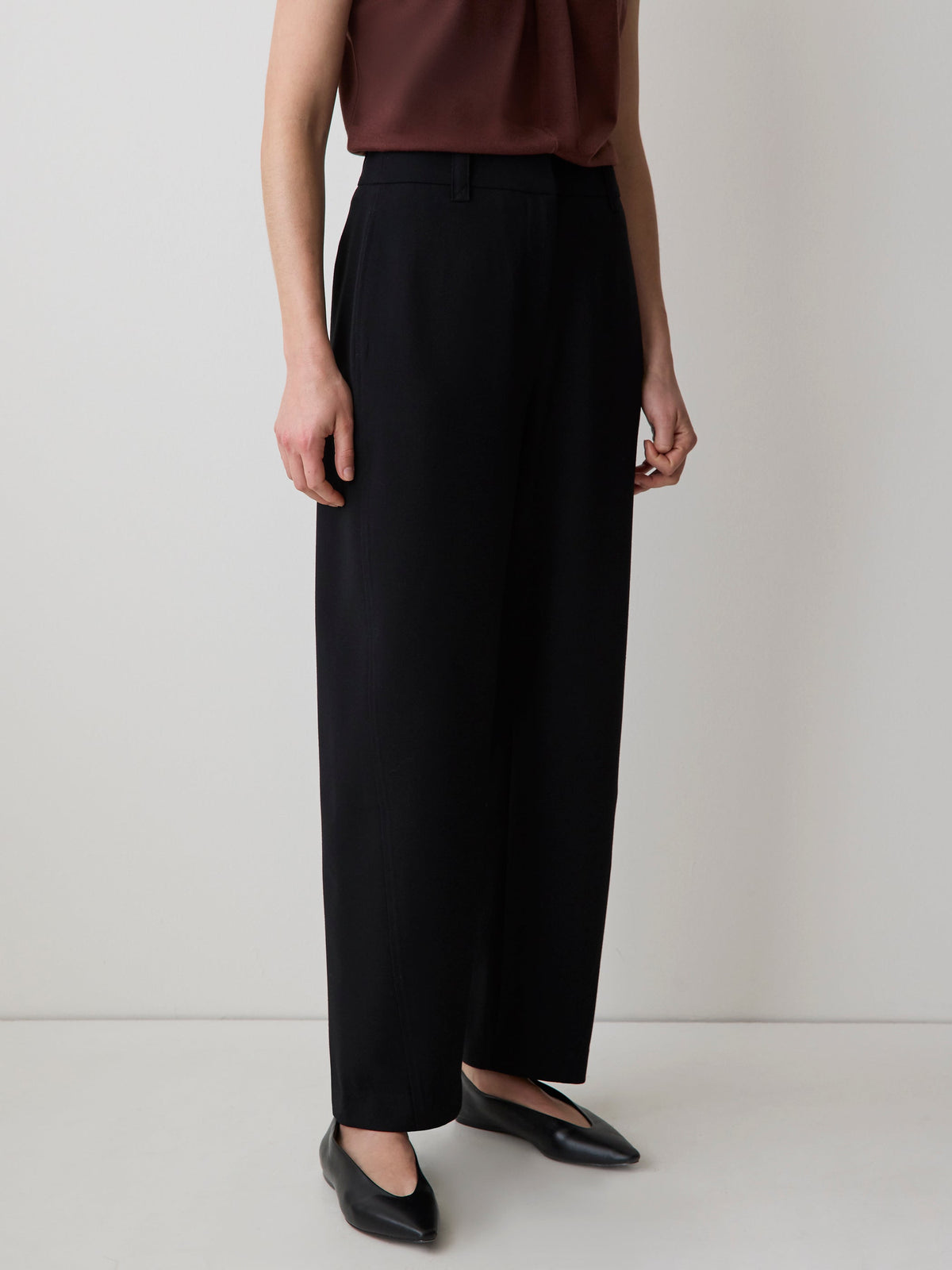 RW&CO High-Rise Barrel-Leg Pant