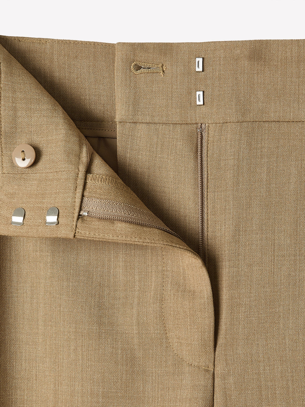 RW&CO High-Rise Barrel-Leg Pant