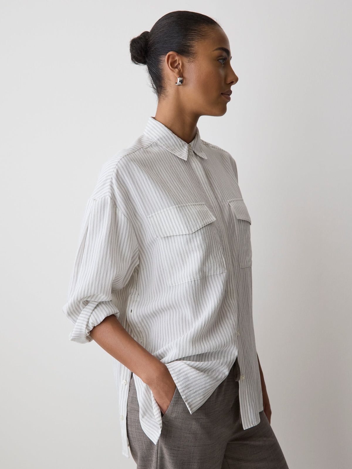 RW&CO Striped Long-Sleeve Buttoned-Down Blouse with Pockets