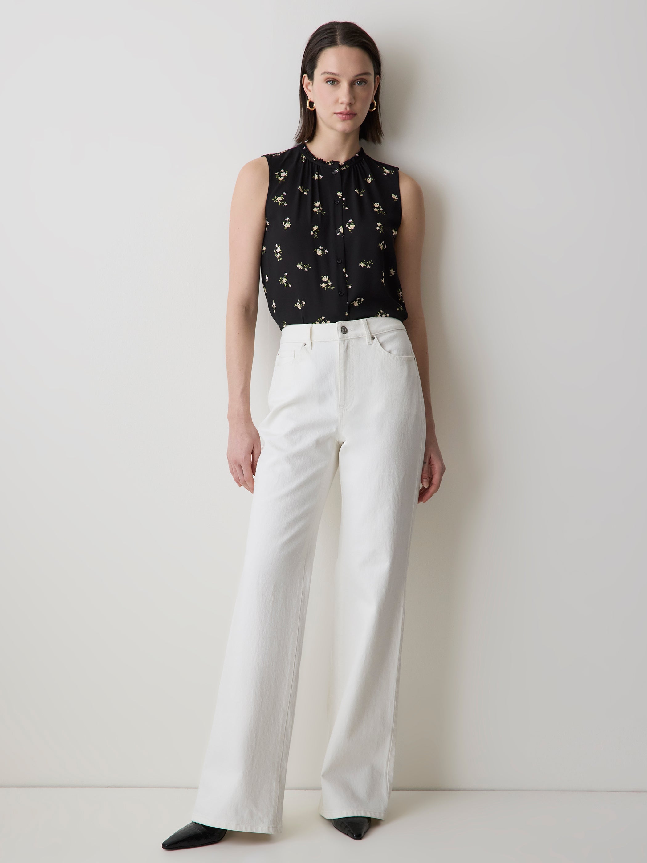 RW&CO Sleeveless Buttoned-Down Blouse with Ruffled Trim