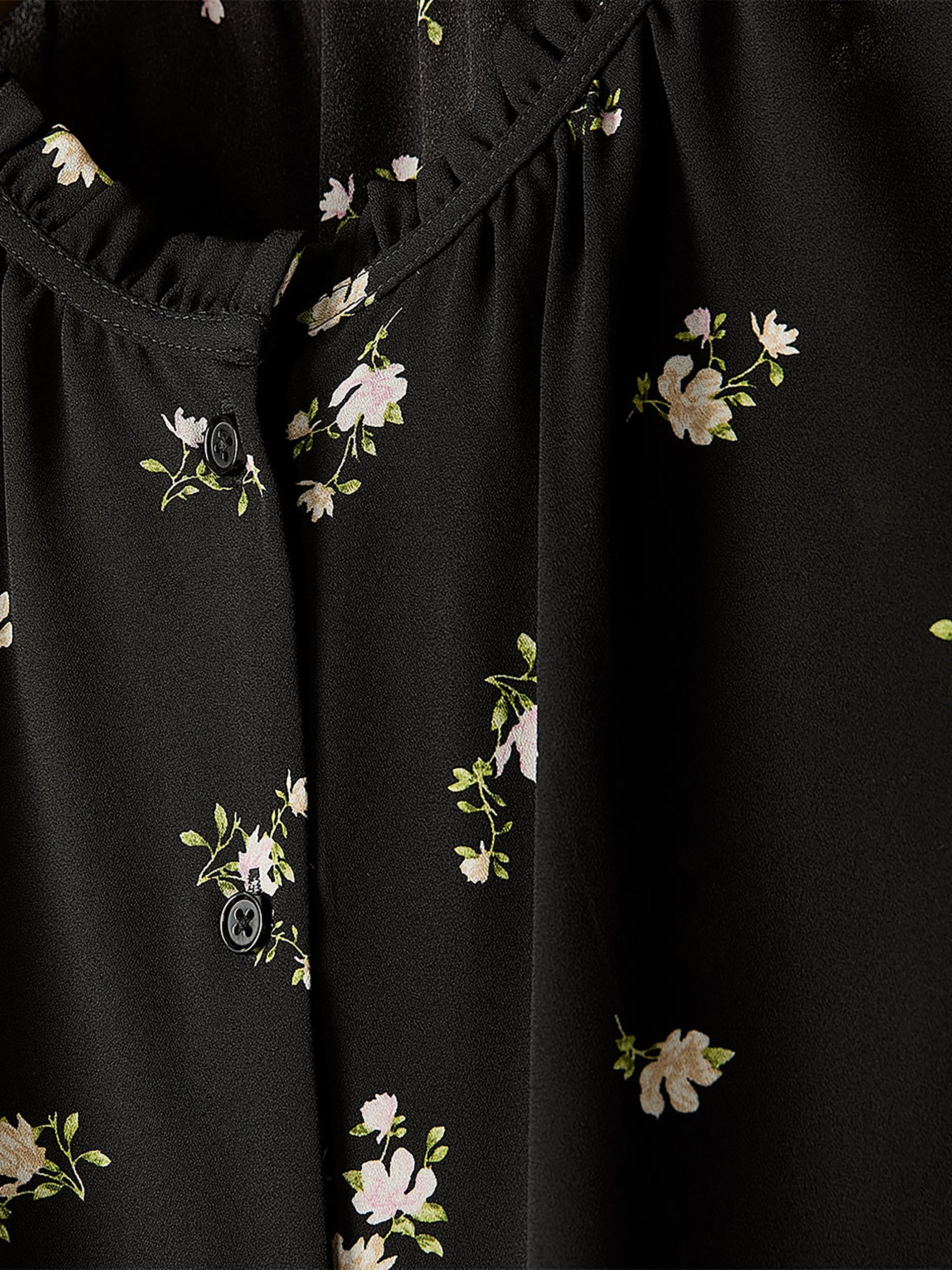 RW&CO Sleeveless Buttoned-Down Blouse with Ruffled Trim