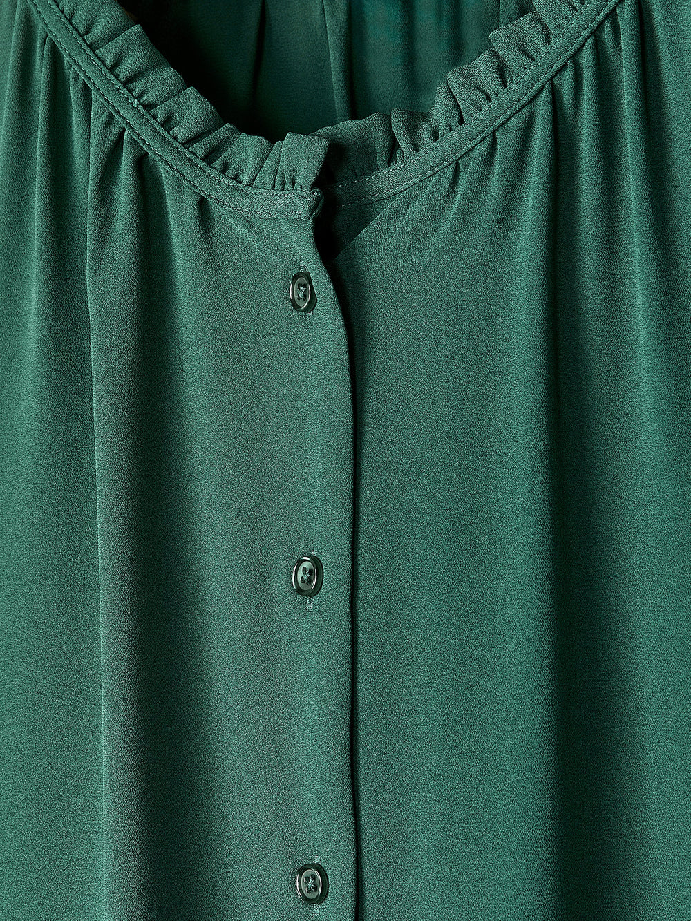 RW&CO Sleeveless Buttoned-Down Blouse with Ruffled Trim