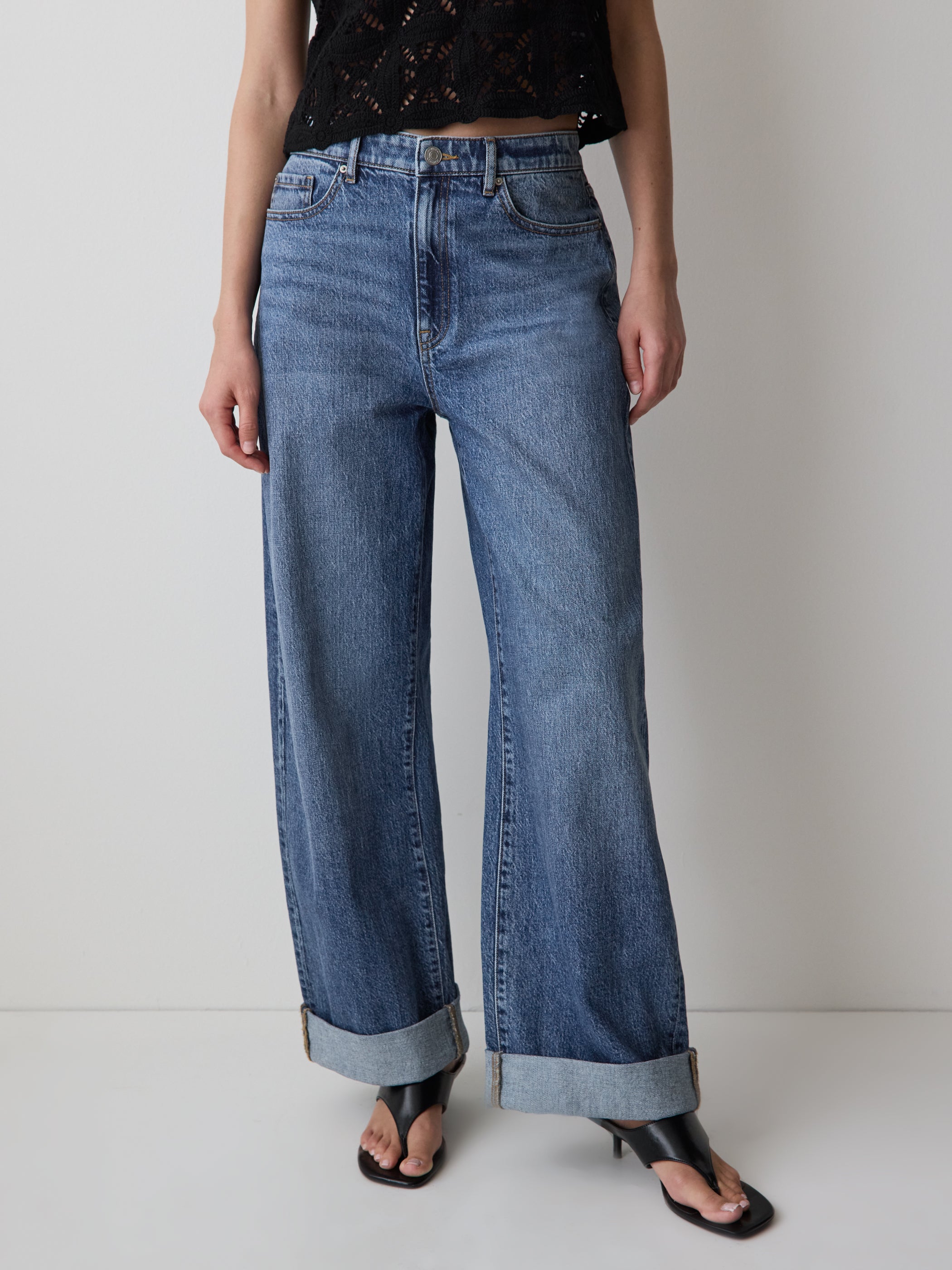 RW&CO Slouchy Mid-Rise Jeans
