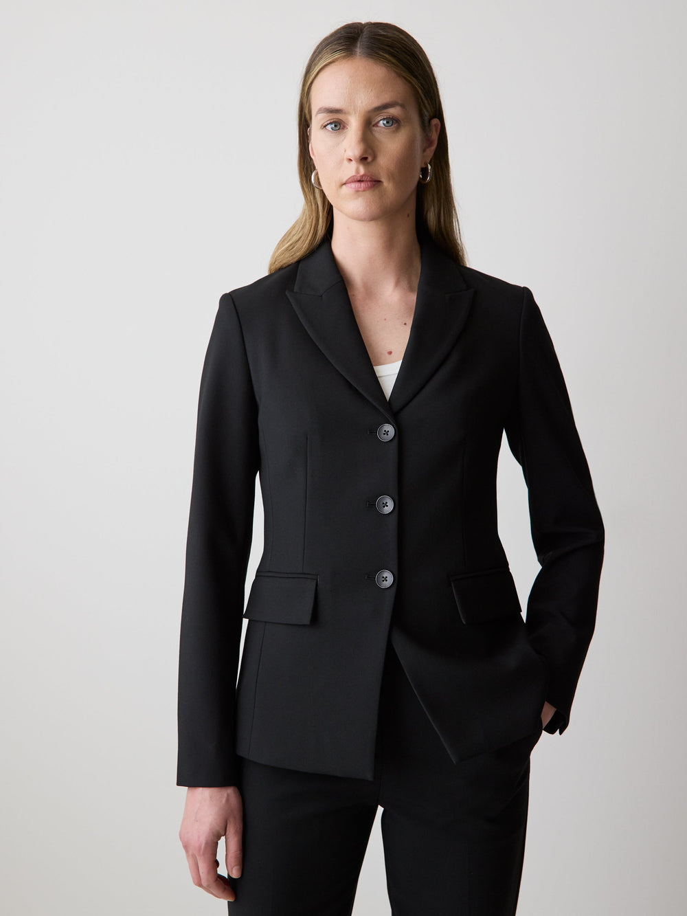 RW&CO Three-Button Fitted Blazer