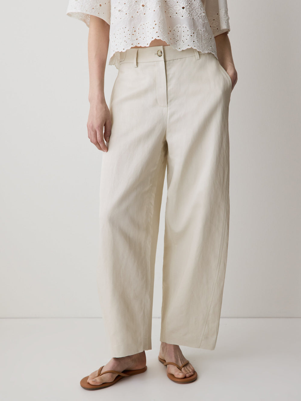 RW&CO Twill High-Rise Barrel Pant