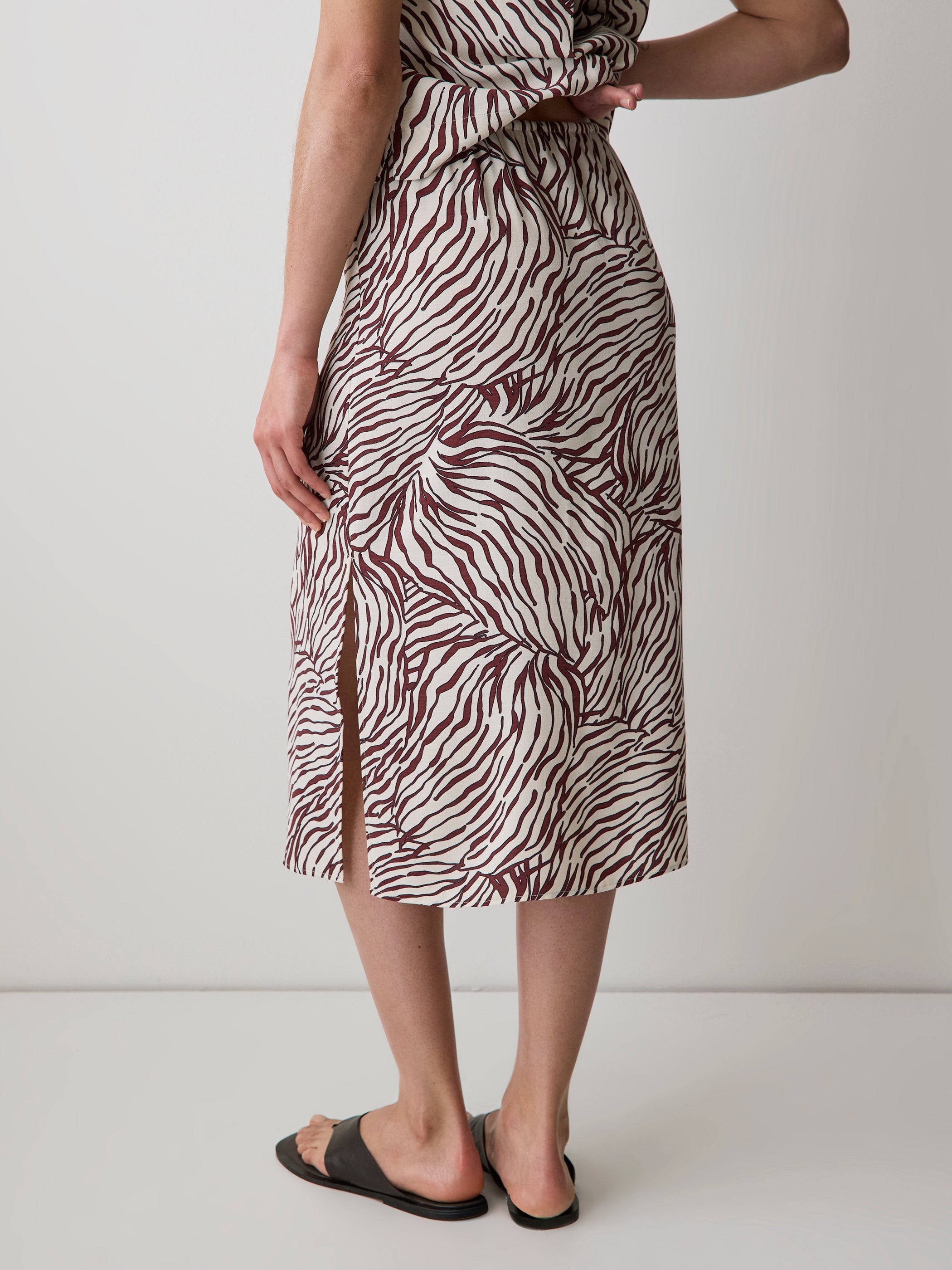 RW&CO High-Rise Straight Midi Skirt