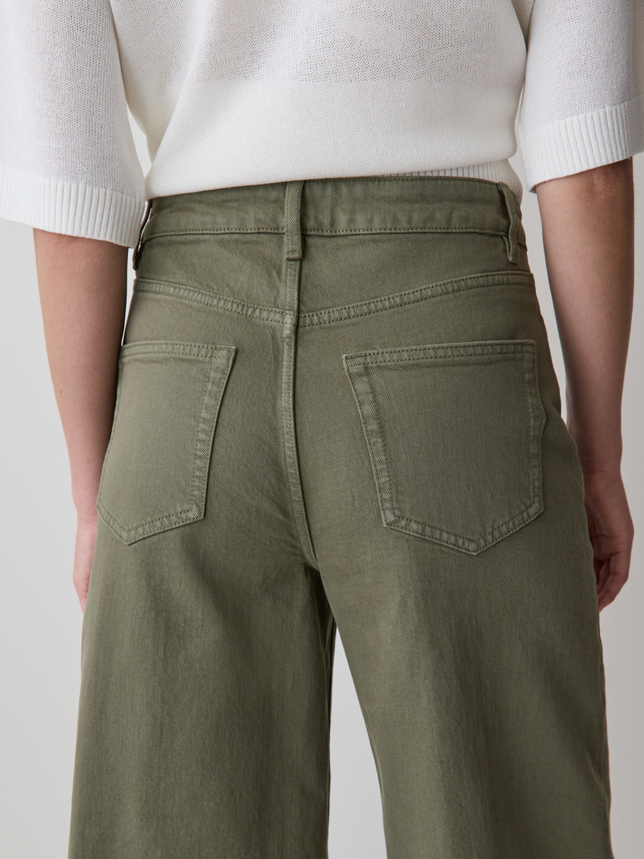 RW&CO High-Rise Wide-Leg Cropped Jeans