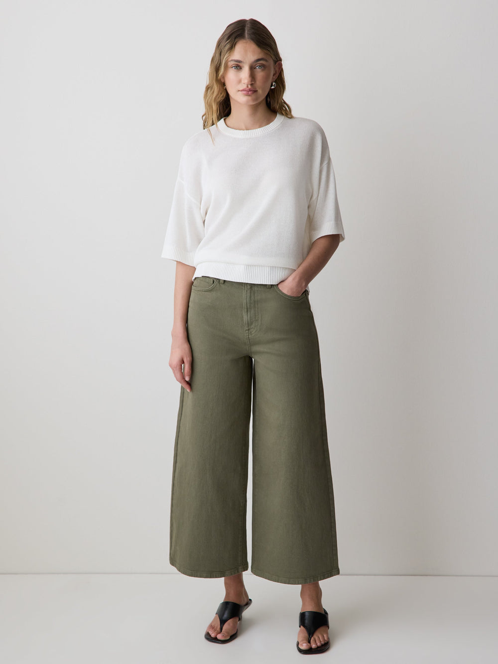 RW&CO High-Rise Wide-Leg Cropped Jeans