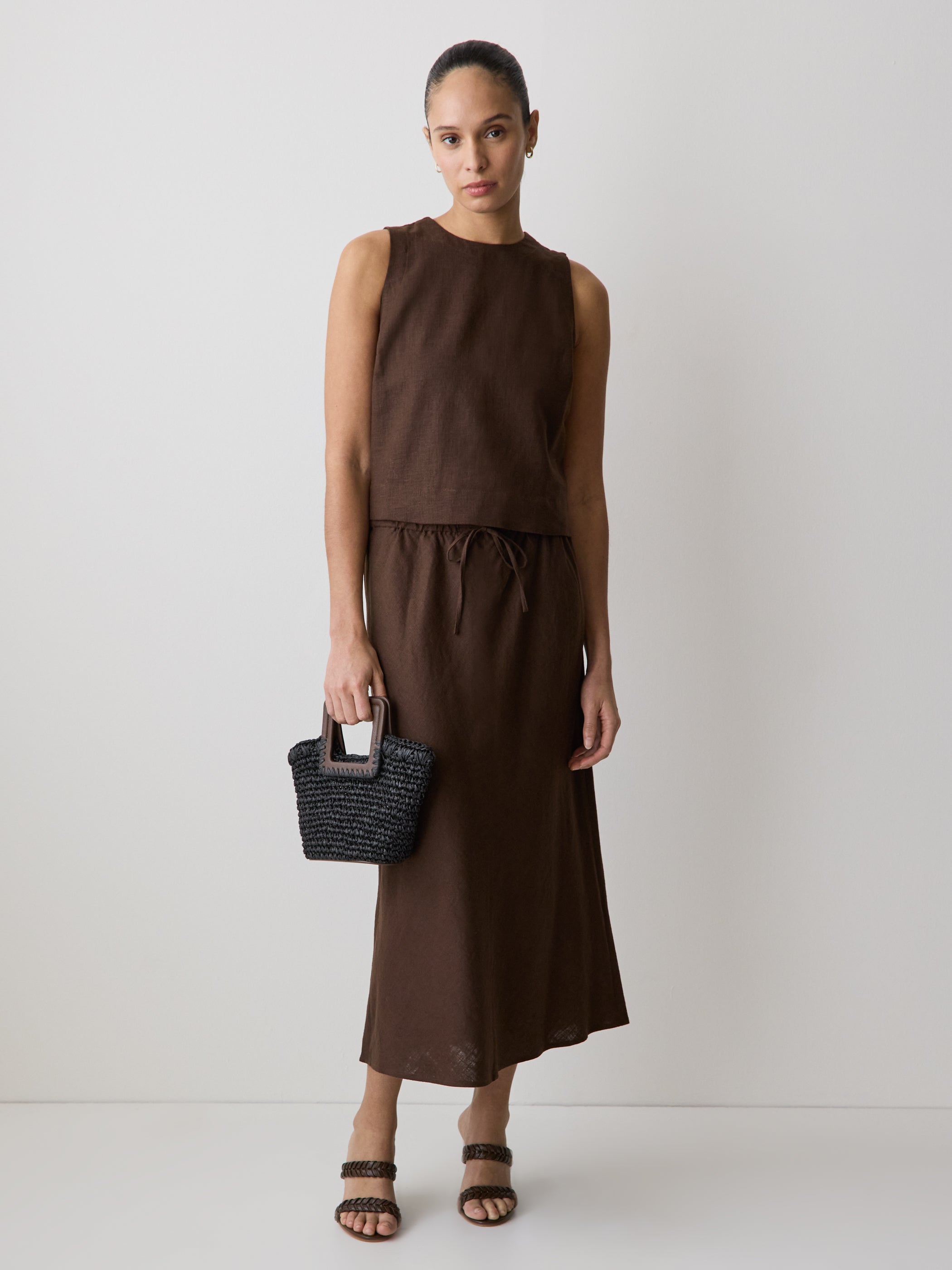 RW&CO Sleeveless Crew-Neck Linen-Blend Blouse