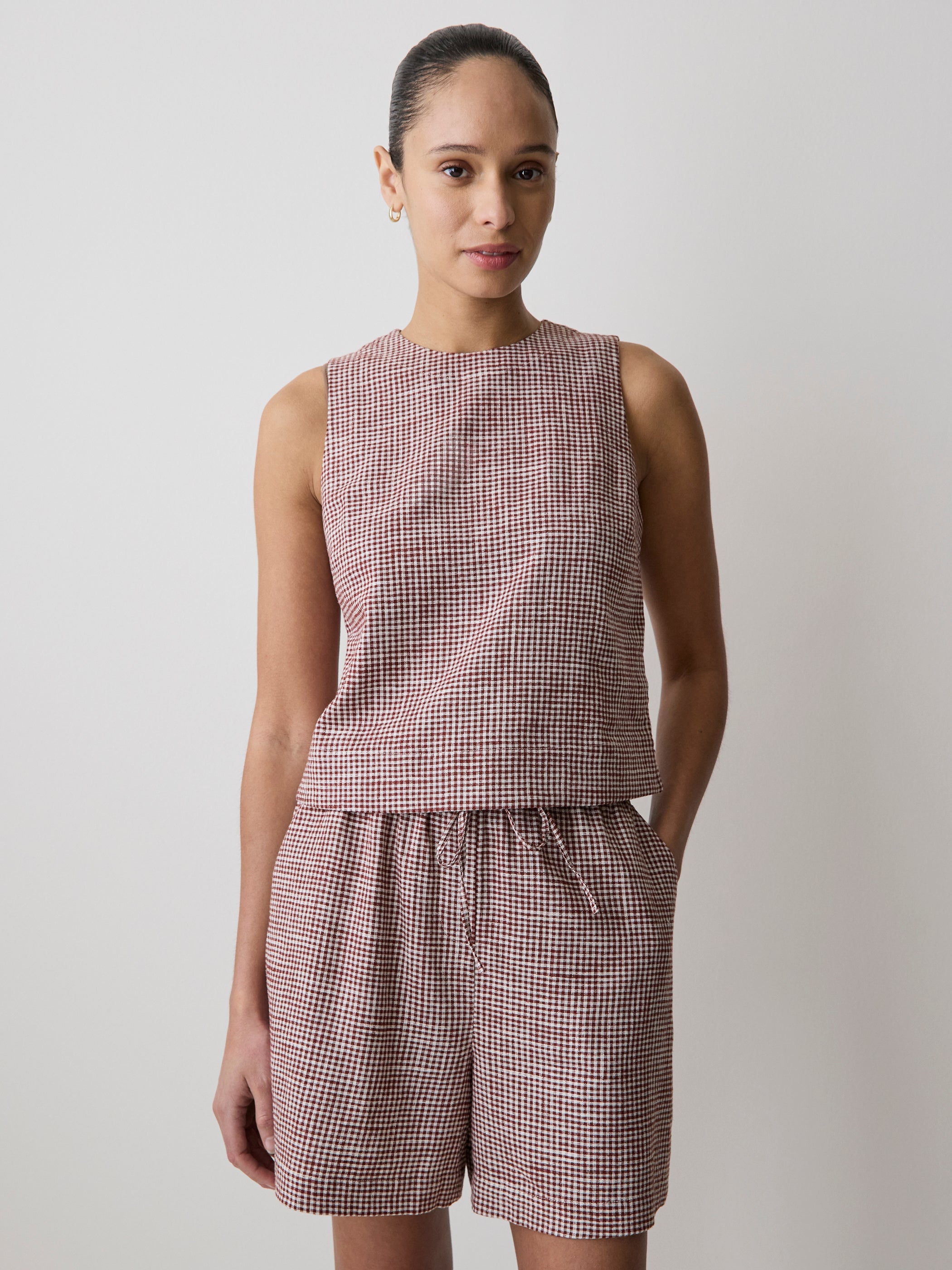 RW&CO Sleeveless Crew-Neck Linen-Blend Blouse