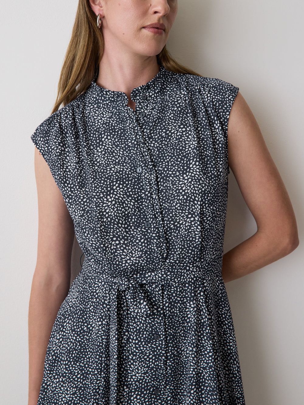 RW&CO Sleeveless Mock-Neck Buttoned-Down Mini Dress