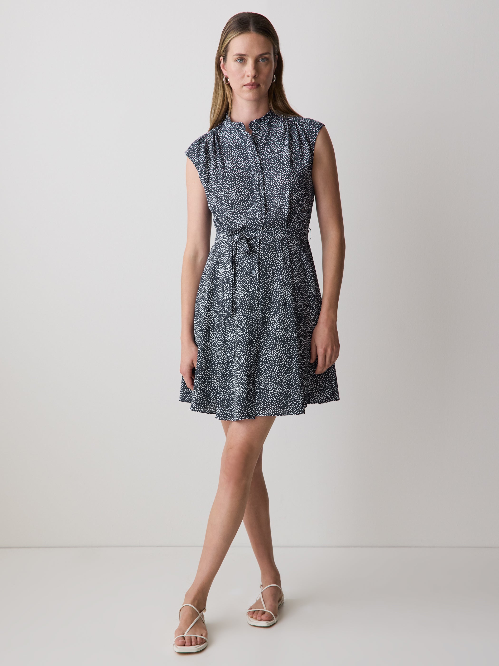 RW&CO Sleeveless Mock-Neck Buttoned-Down Mini Dress