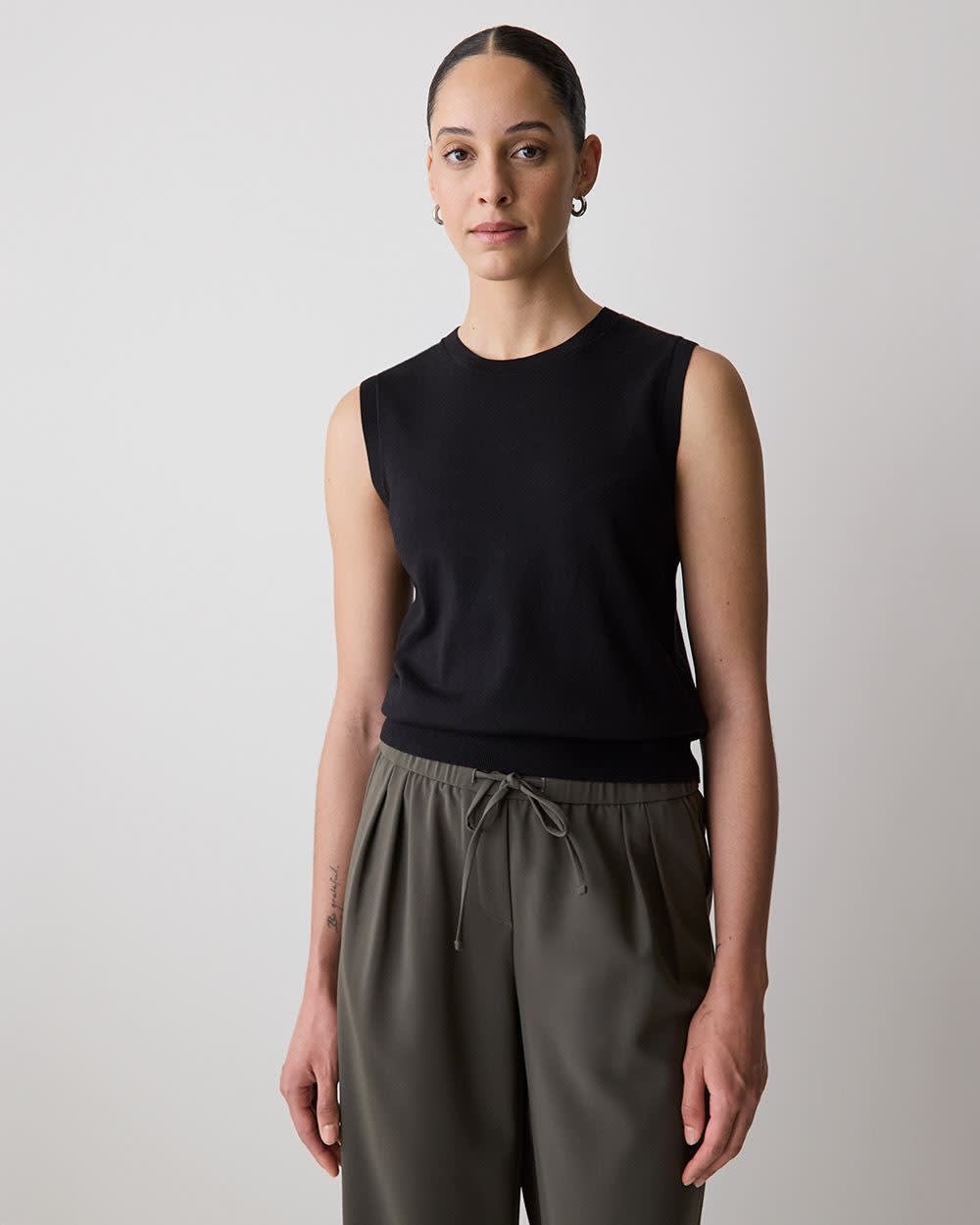 RW&CO Sleeveless Scoop-Neck Sweater