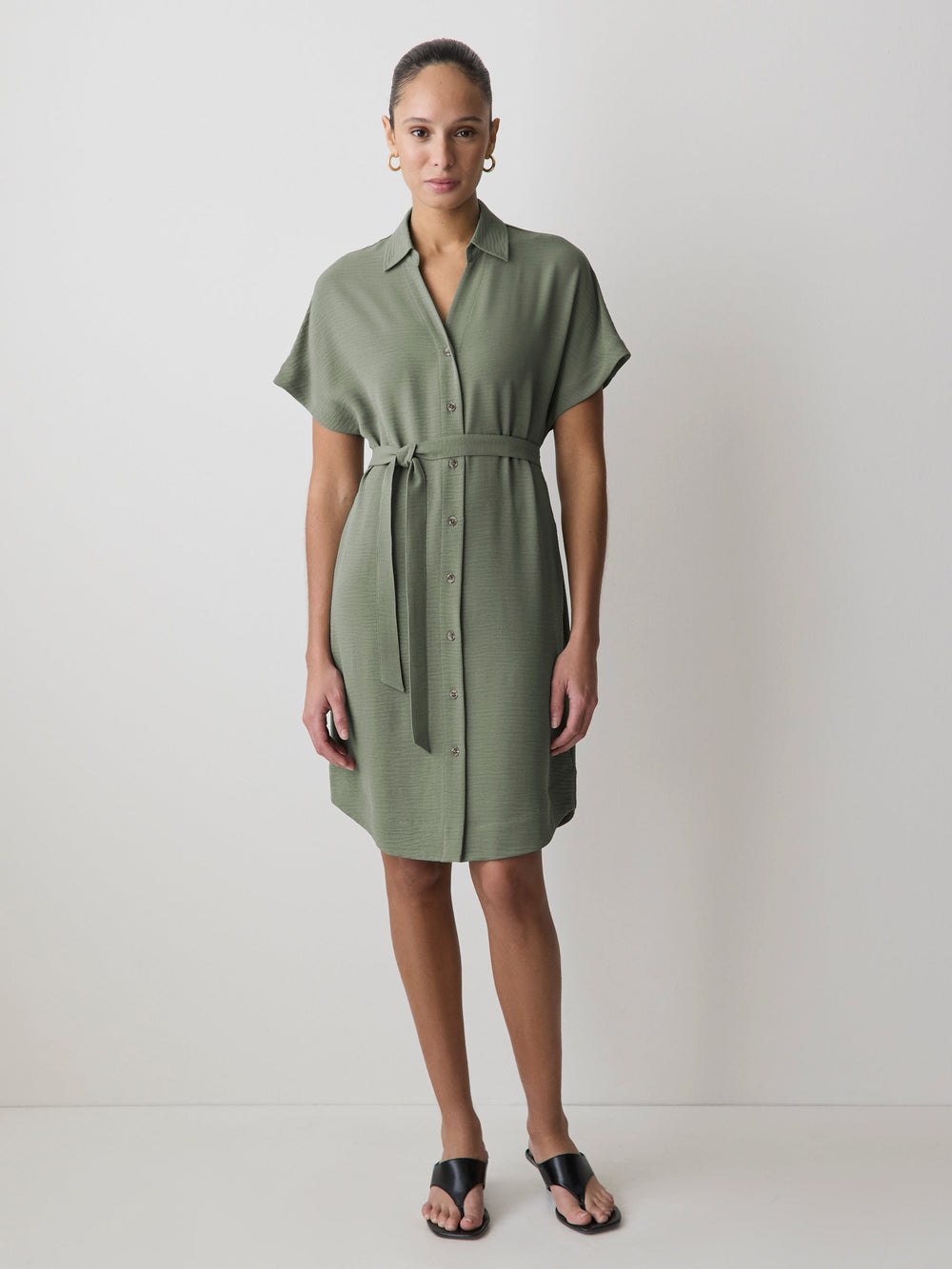 RW&CO Short-Sleeve Buttoned-Down Midi Dress with Shirt Collar