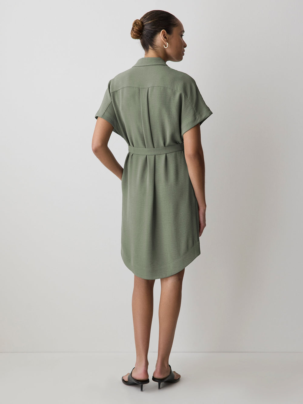RW&CO Short-Sleeve Buttoned-Down Midi Dress with Shirt Collar