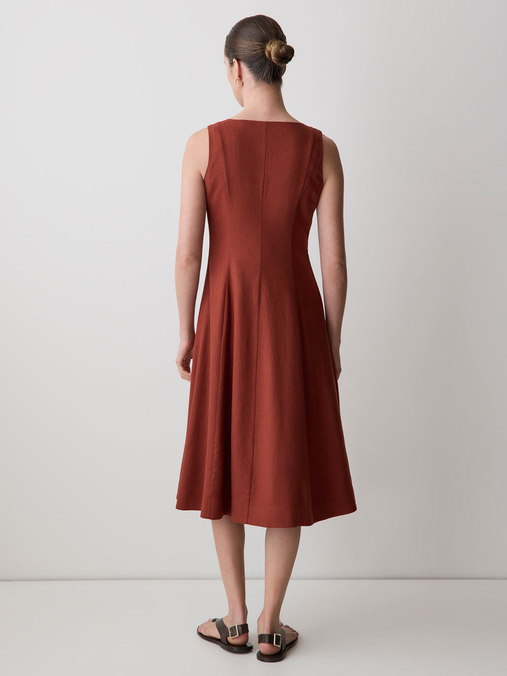 RW&CO Sleeveless Crew-Neck Linen-Blend Midi Dress