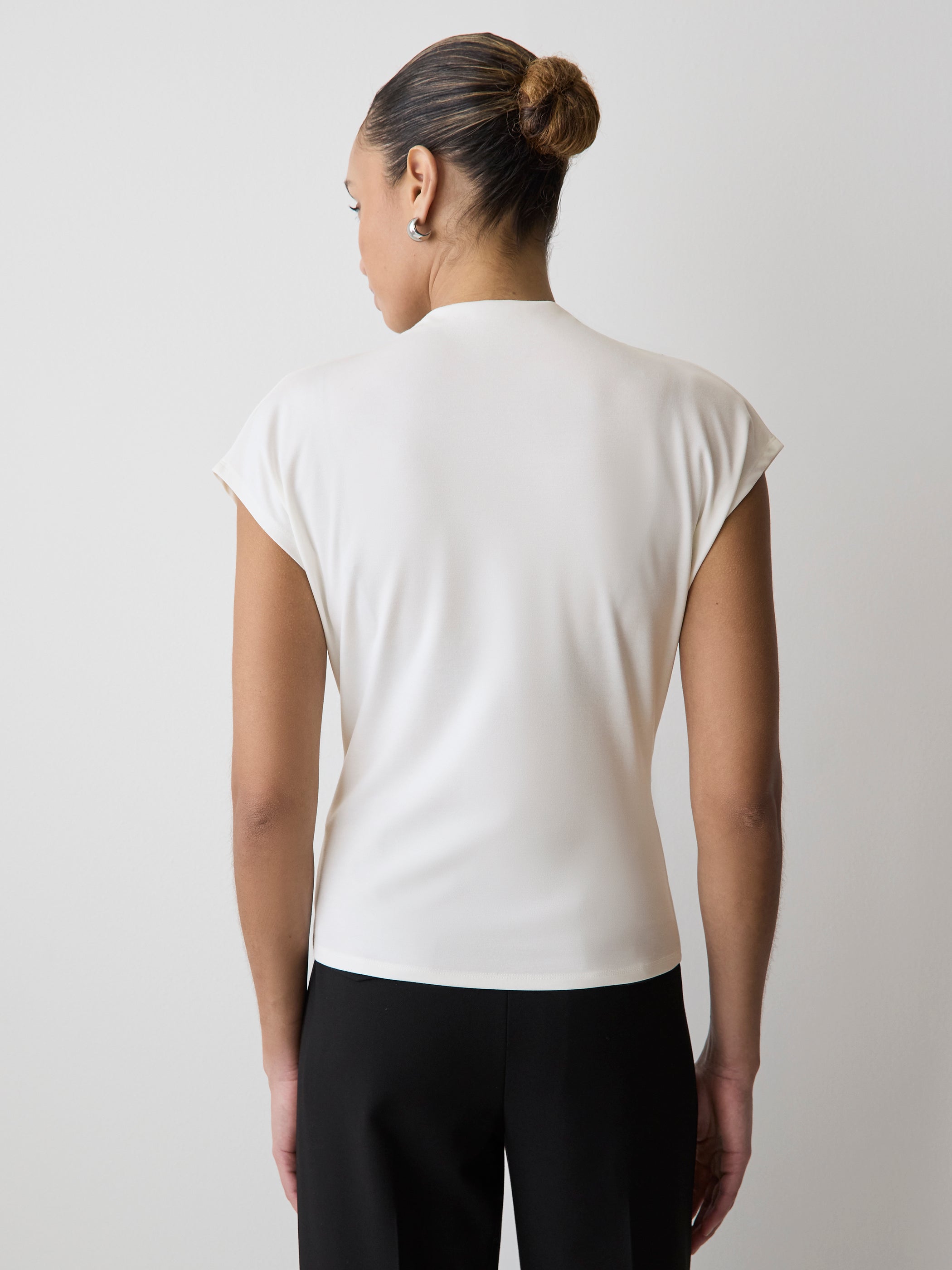 RW&CO Extended-Sleeve Crew-Neck Draped Top
