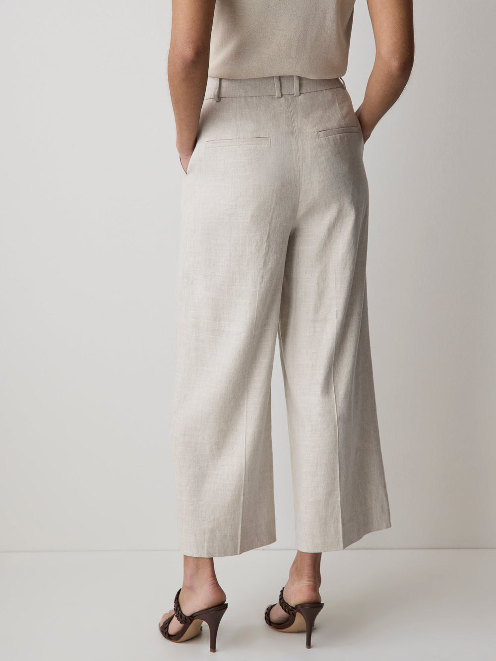 RW&CO Cropped Wide-Leg High-Rise Pant