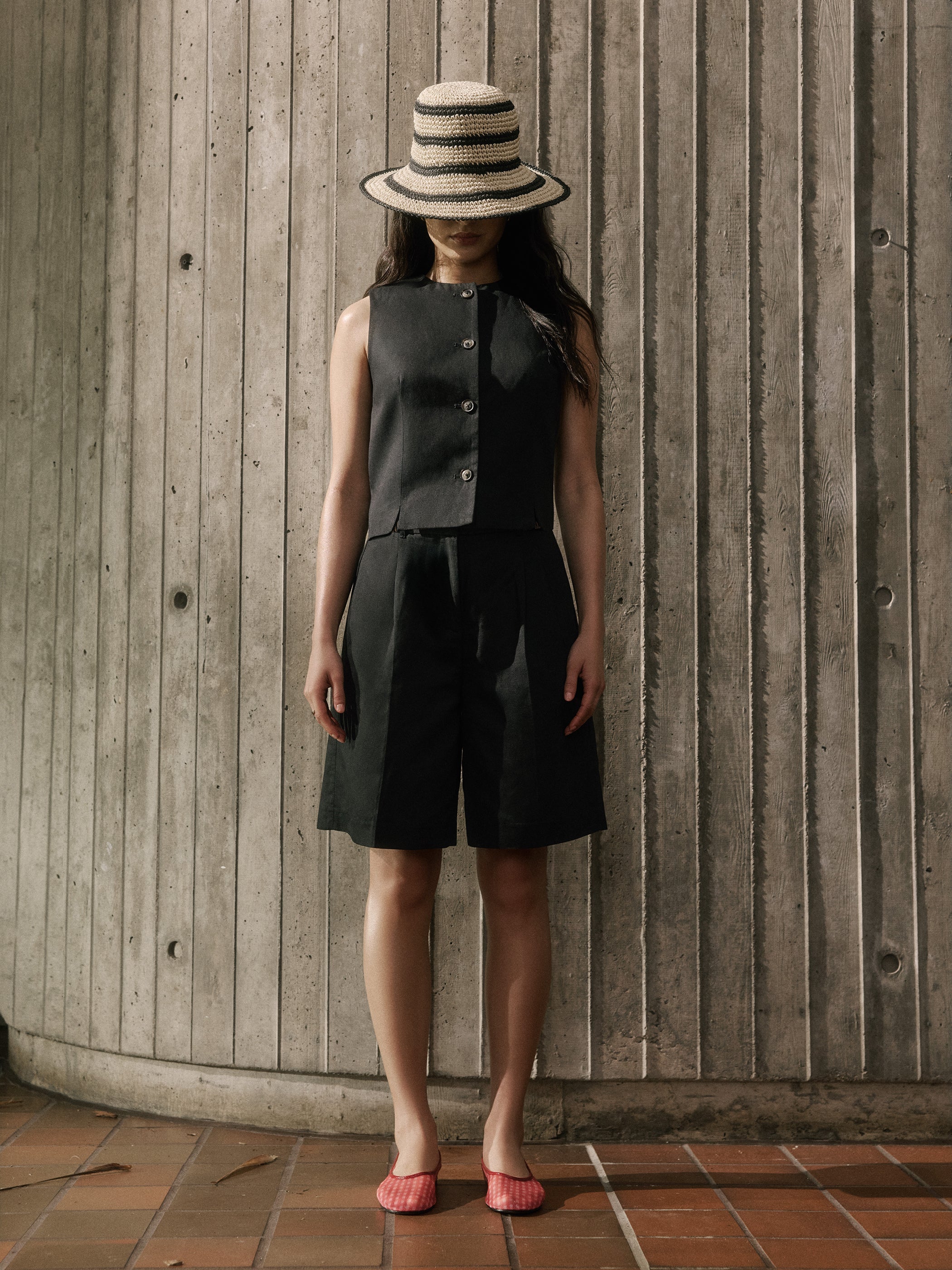 RW&CO Linen-Blend Sleeveless Vest