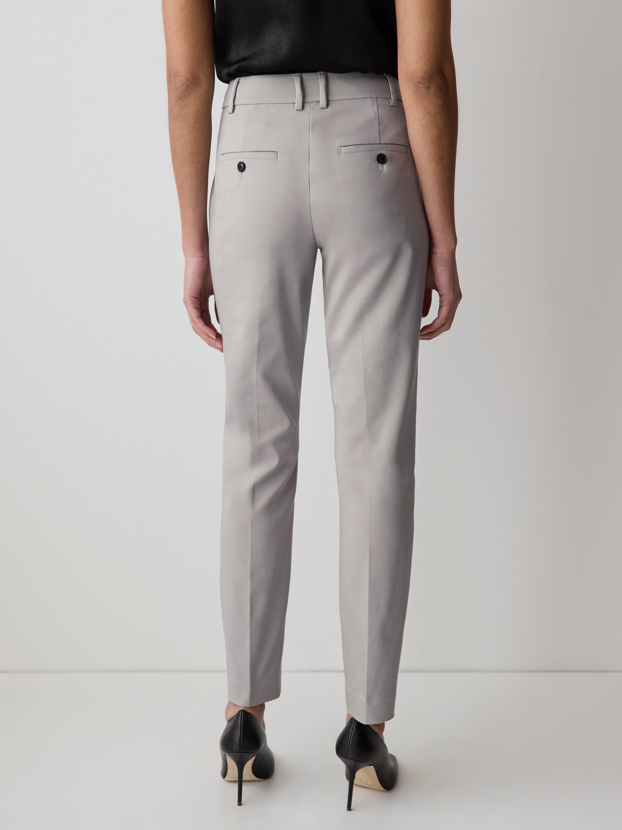 RW&CO Limitless Mid-Rise Slim-Leg Signature Fit 7/8 Pant