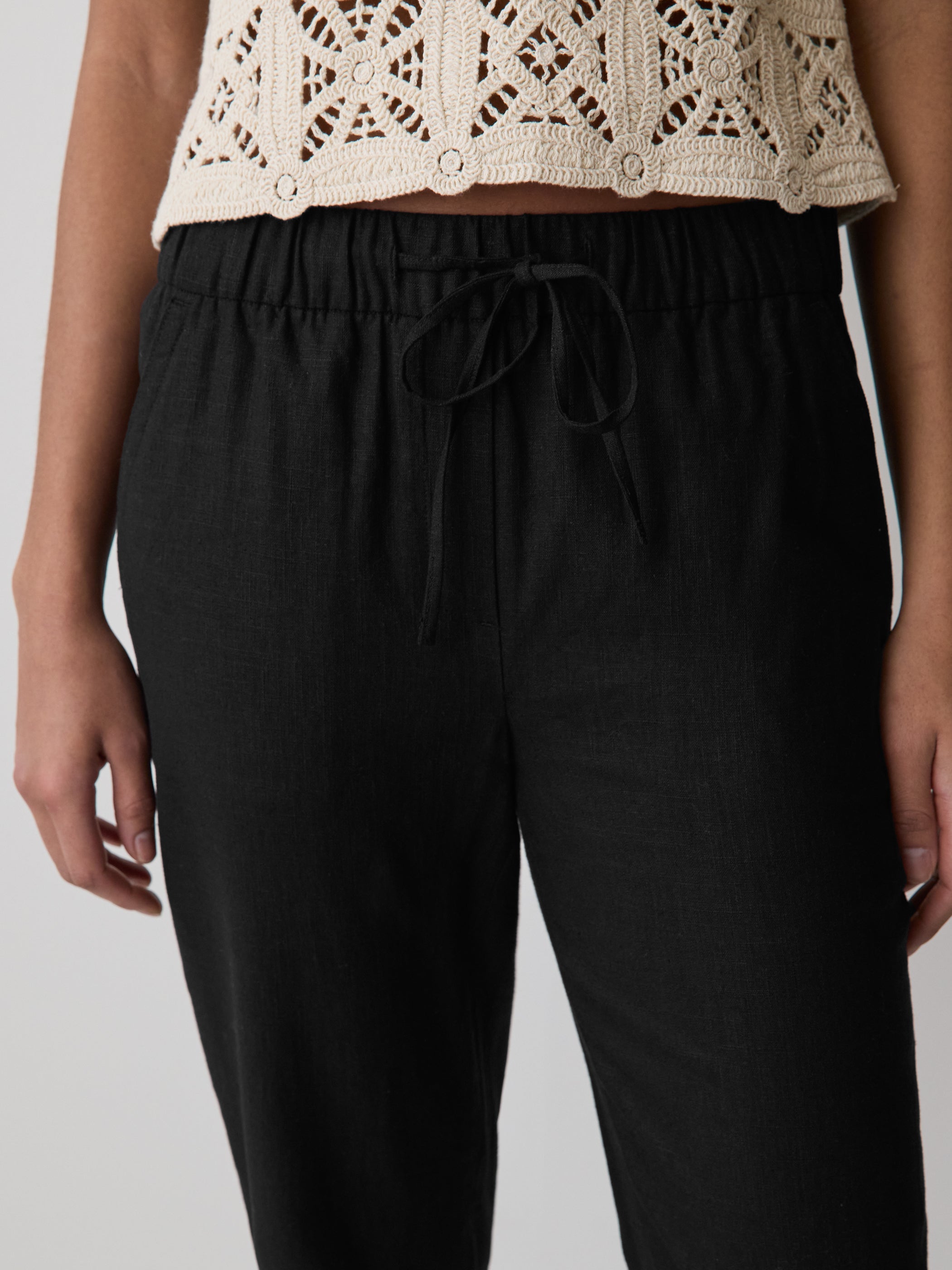 RW&CO Linen Mid-Rise Tapered-Leg Jogger Pant