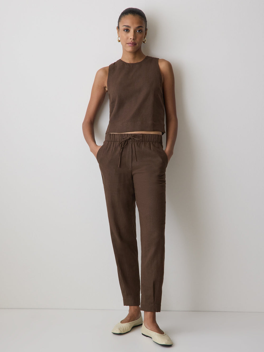 RW&CO Linen Mid-Rise Tapered-Leg Jogger Pant