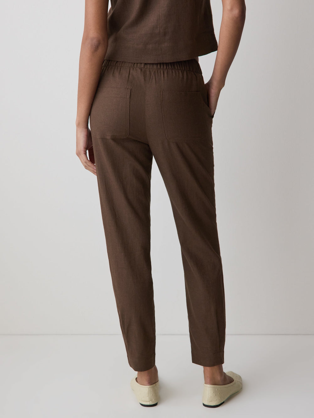 RW&CO Linen Mid-Rise Tapered-Leg Jogger Pant