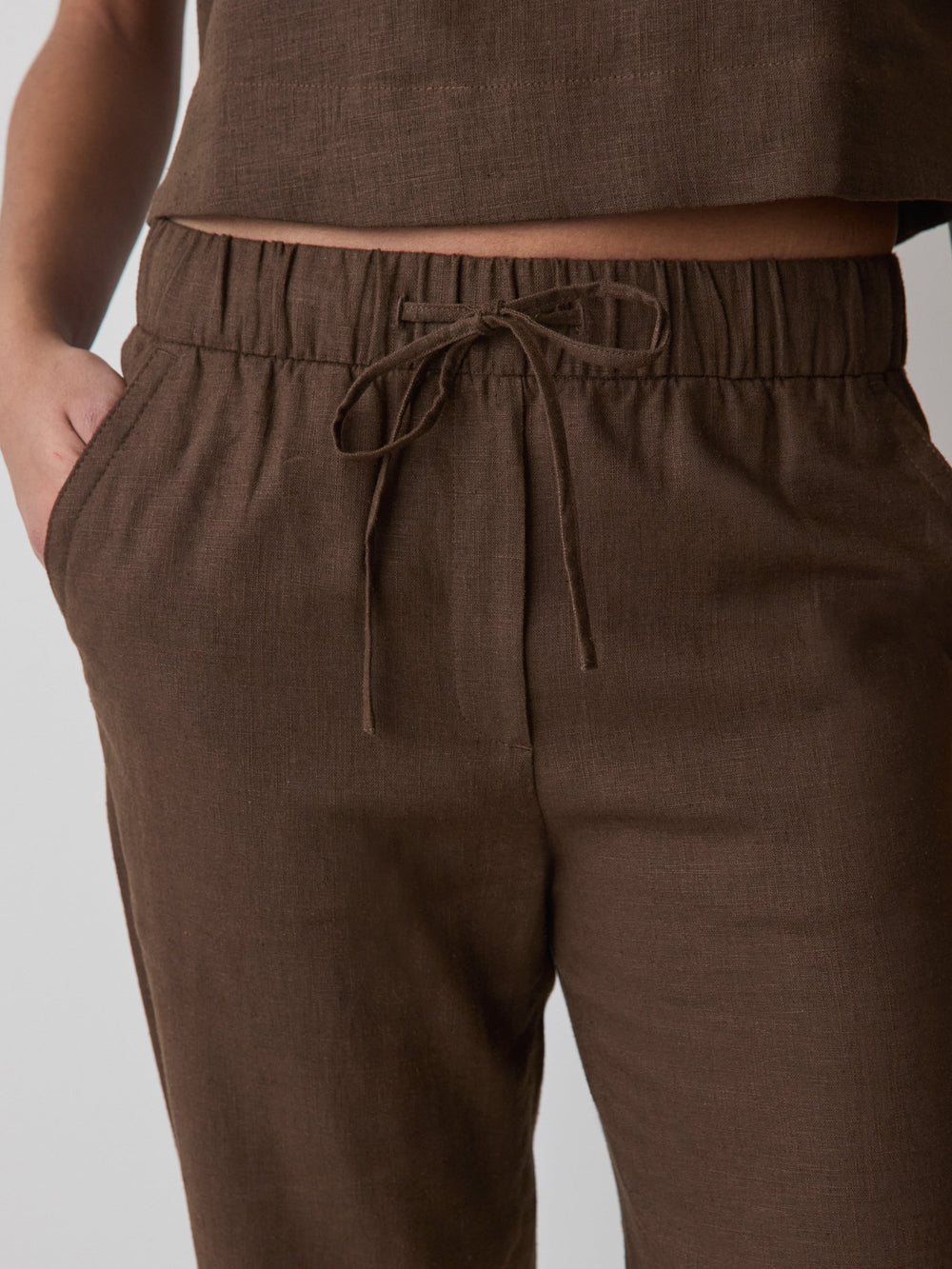 RW&CO Linen Mid-Rise Tapered-Leg Jogger Pant
