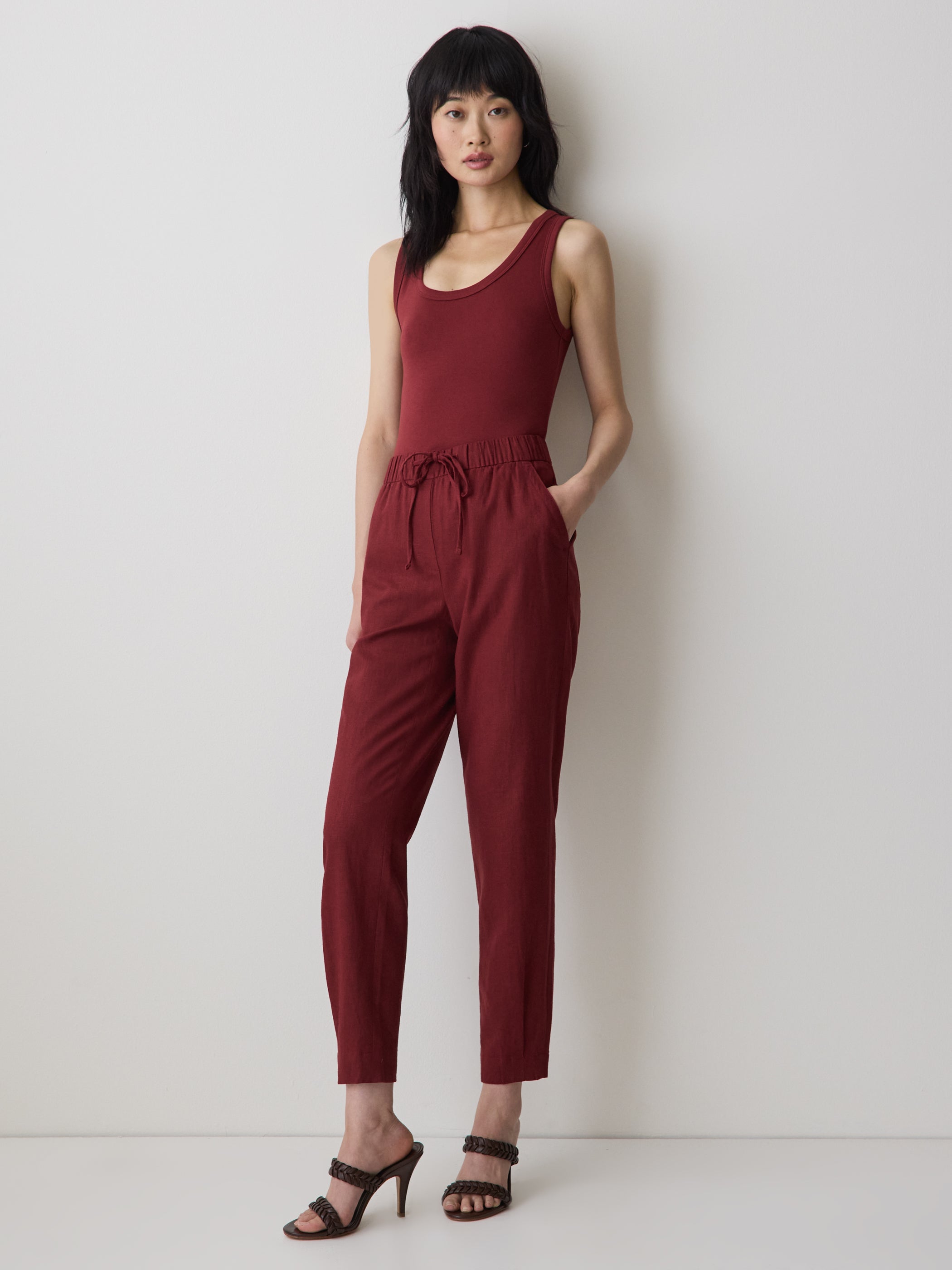 RW&CO Linen Mid-Rise Tapered-Leg Jogger Pant