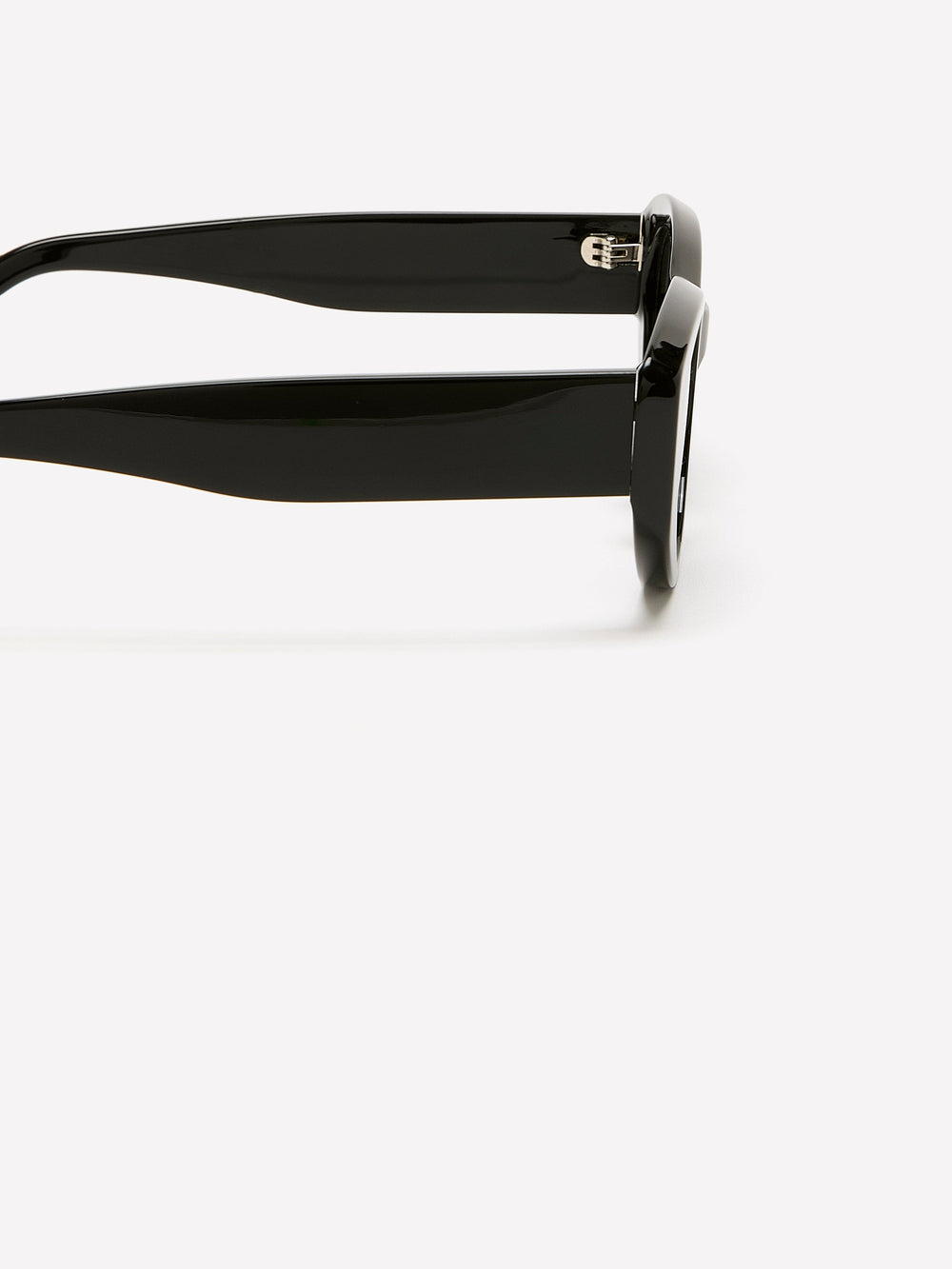 RW&CO Oval Sunglasses
