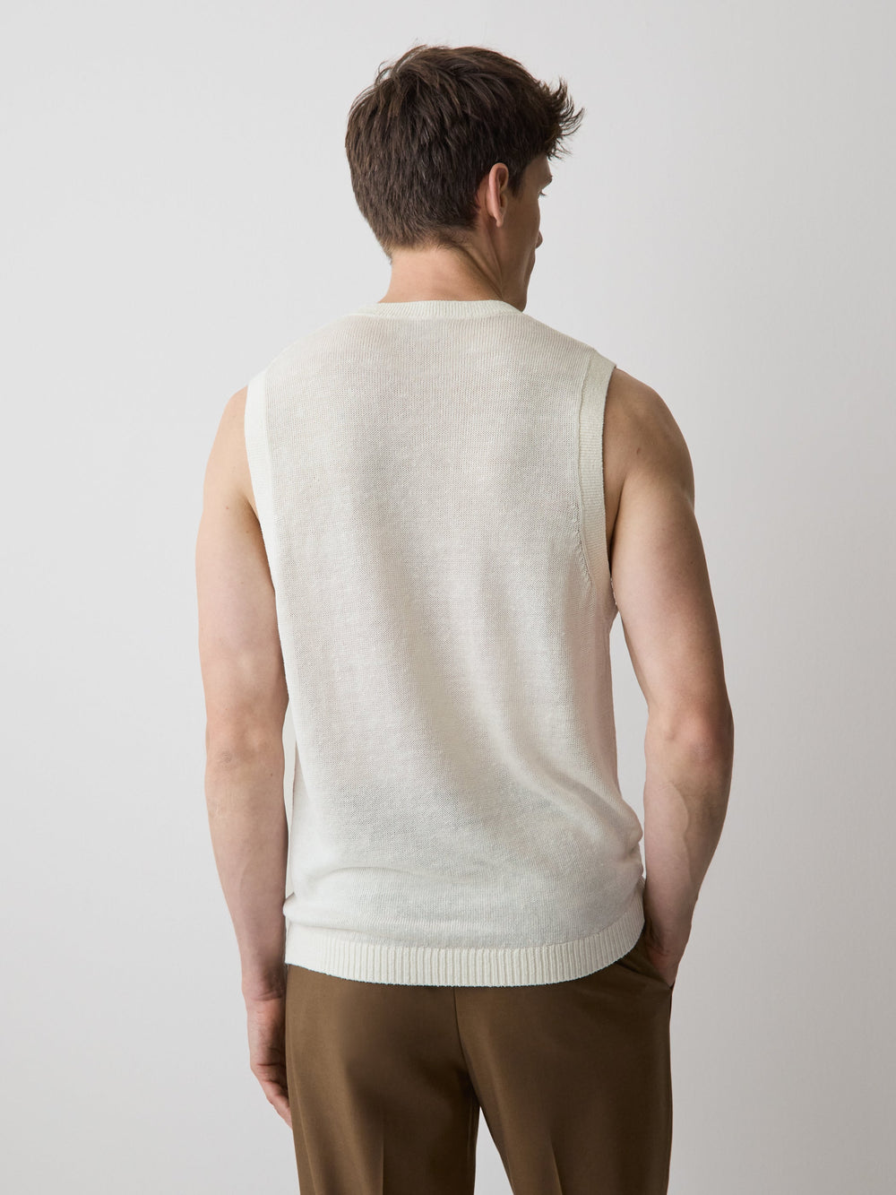 RW&CO Linen-Blend Sleeveless Crew-Neck Sweater