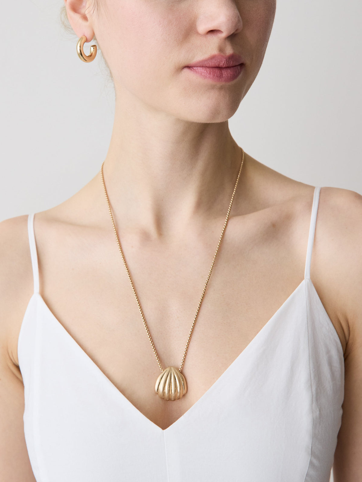 RW&CO Long Necklace with Shell Pendant