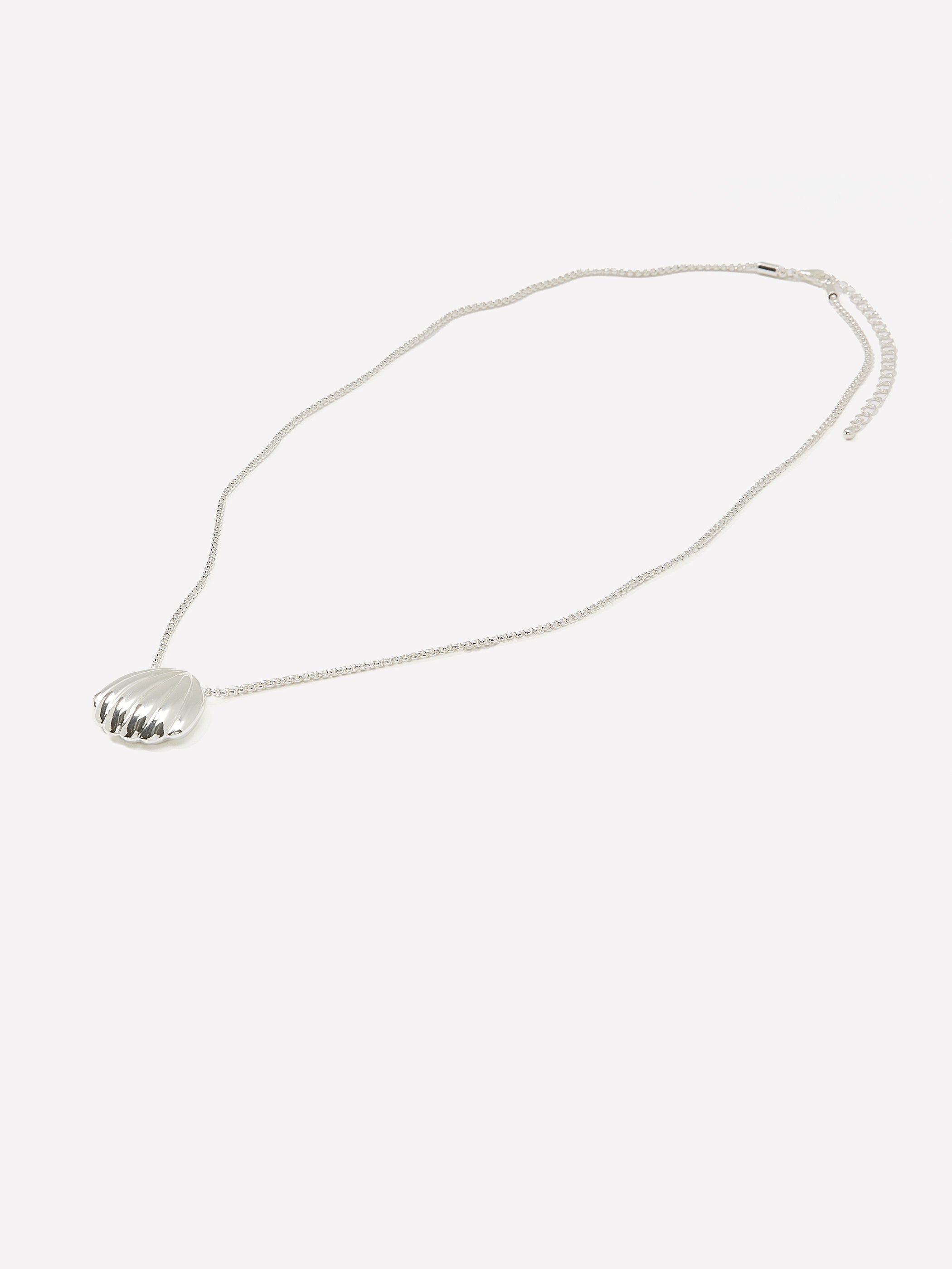 RW&CO Long Necklace with Shell Pendant