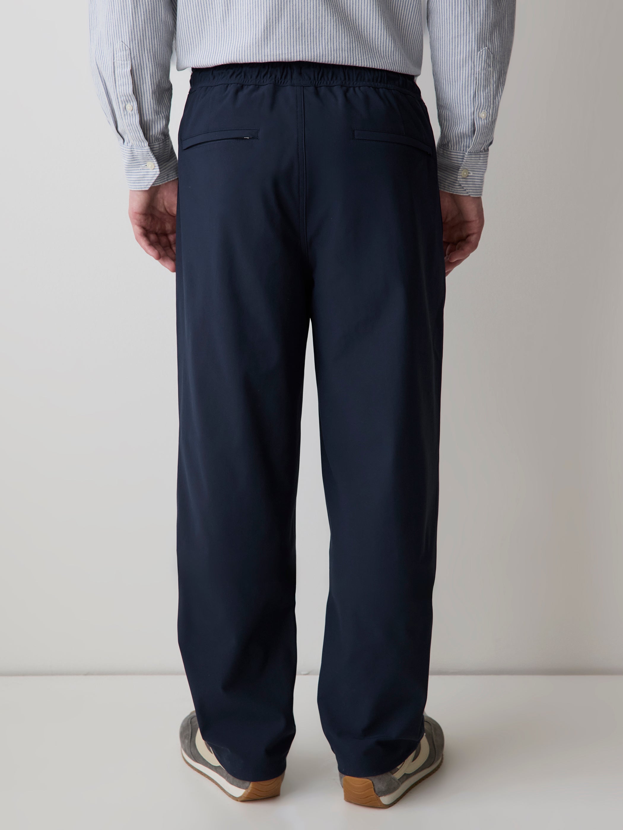 RW&CO Relaxed Fit Athleisure Pant