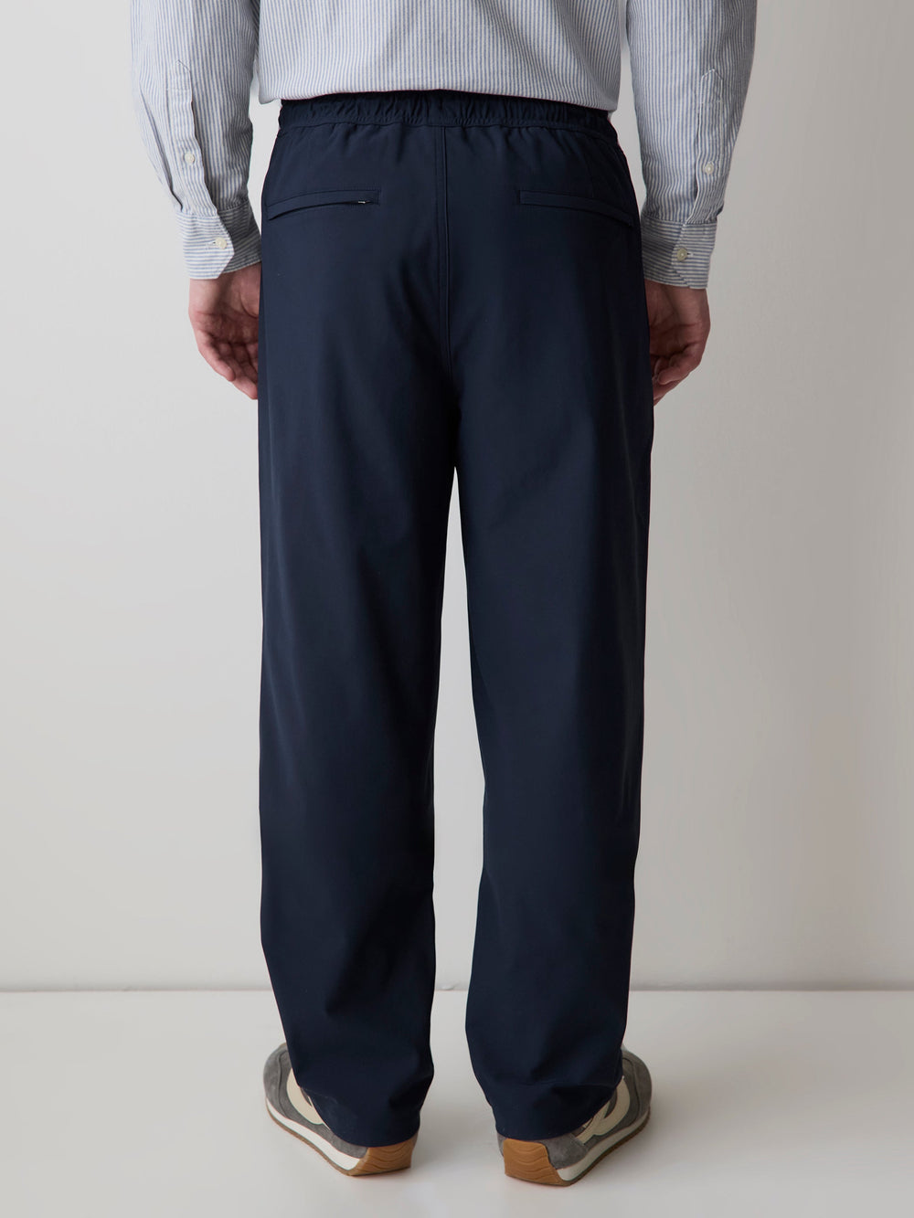 RW&CO Relaxed Fit Athleisure Pant