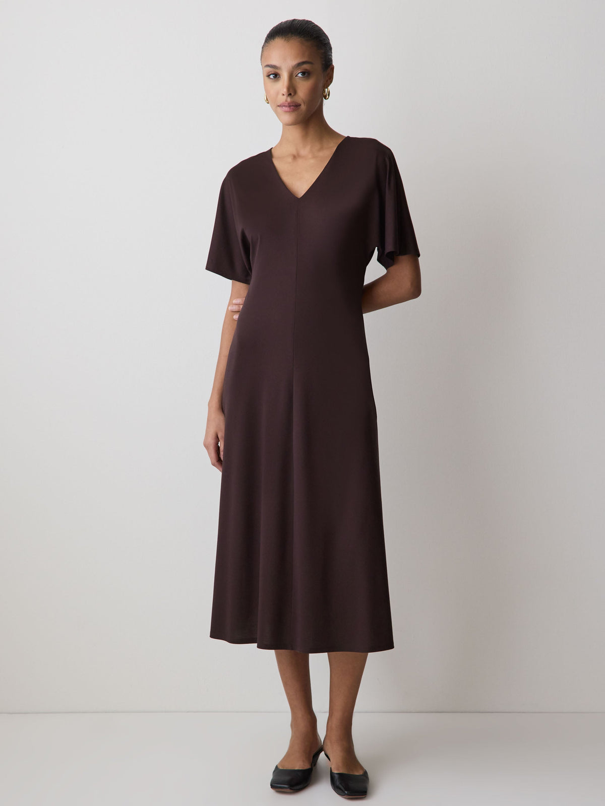 RW&CO Short-Sleeve V-Neck Midi Dress