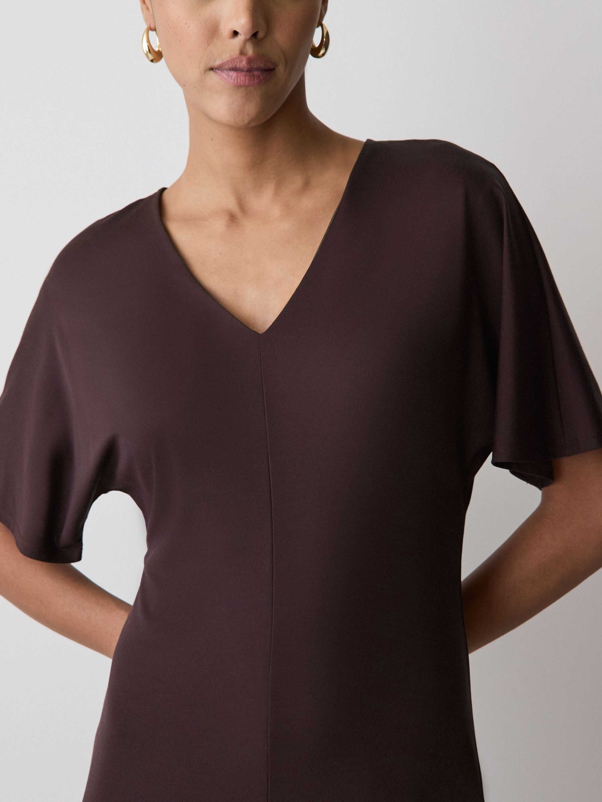 RW&CO Short-Sleeve V-Neck Midi Dress