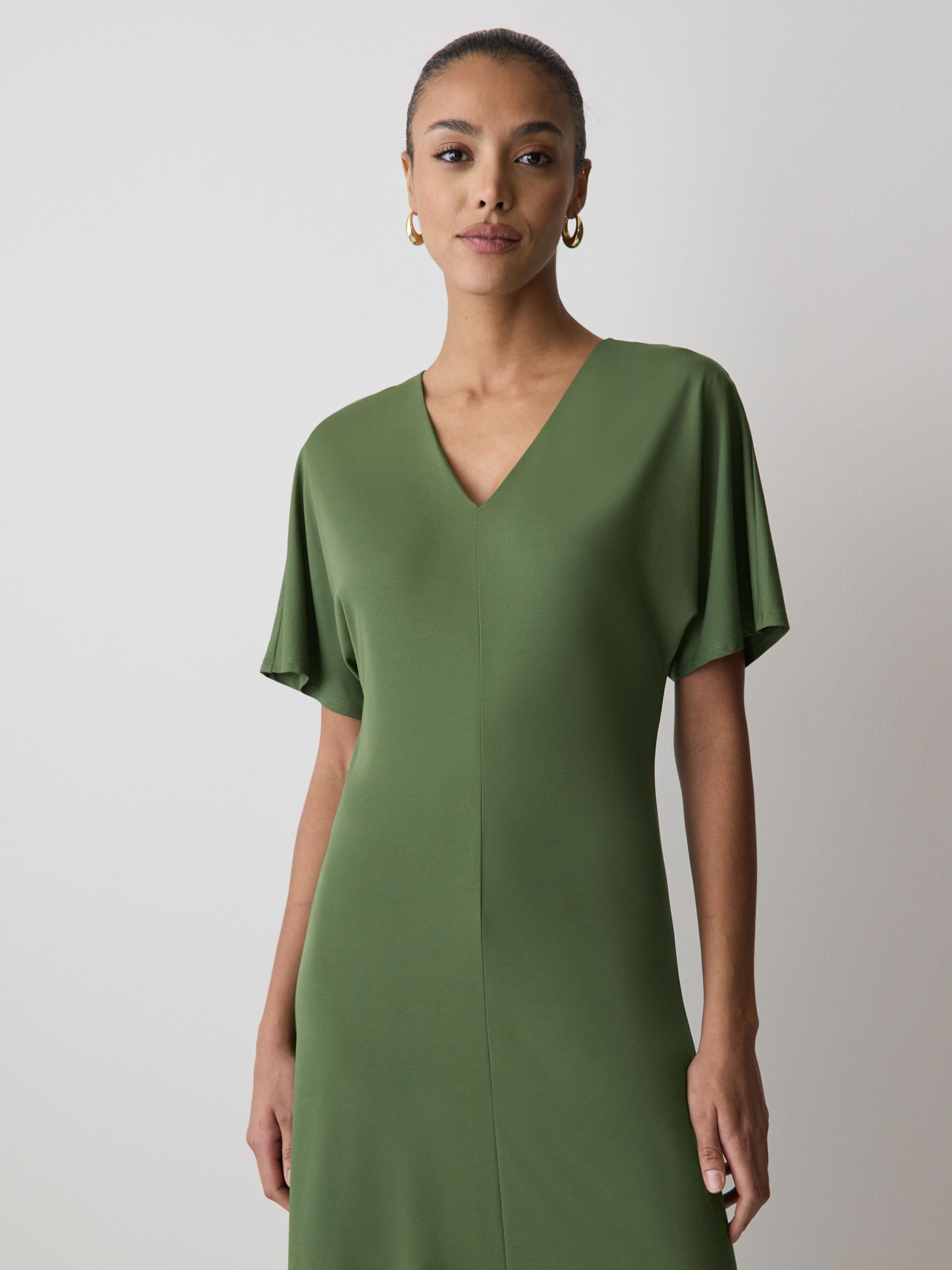 RW&CO Short-Sleeve V-Neck Midi Dress