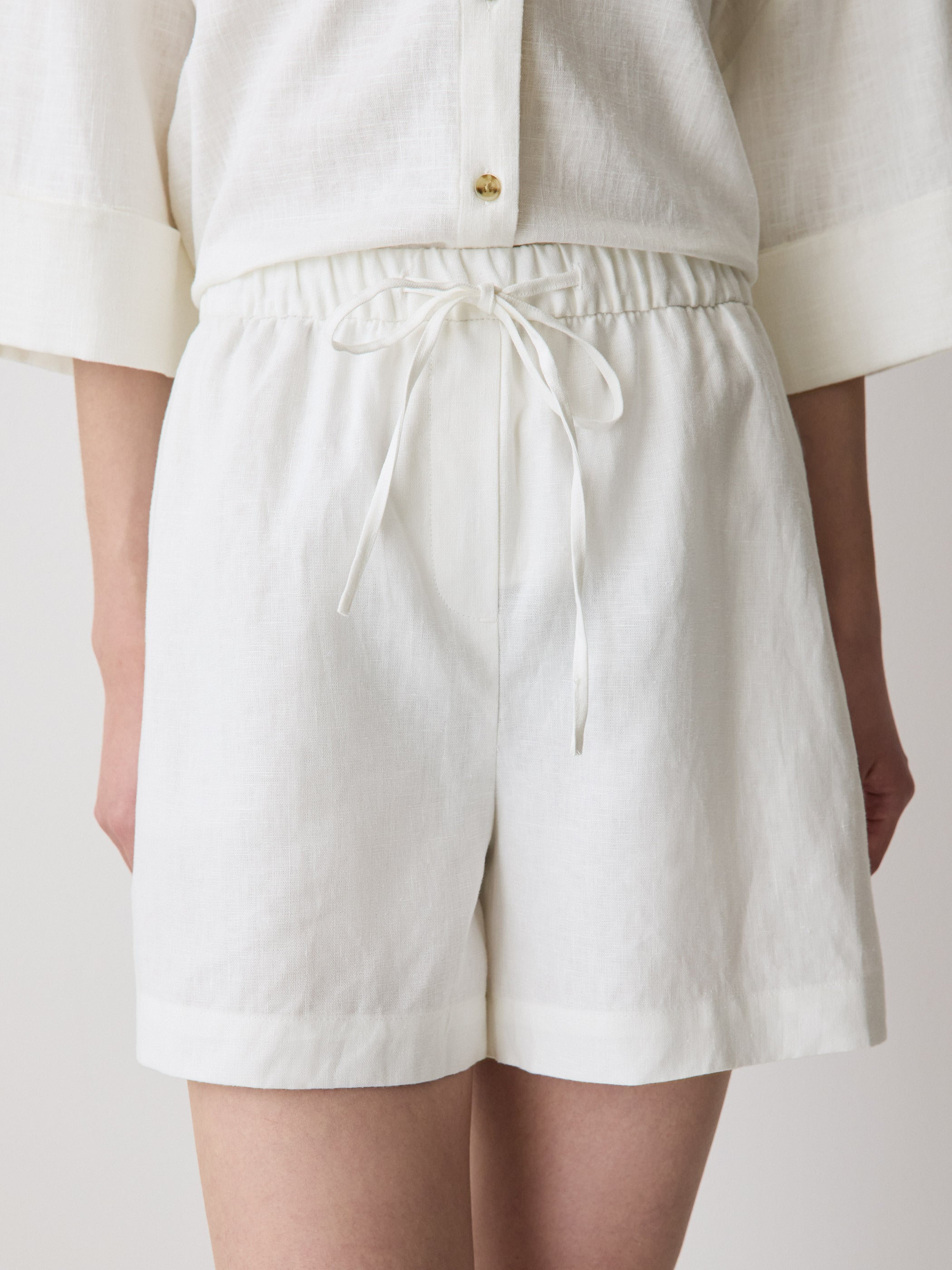 RW&CO Linen Mid-Rise Pull-On Short