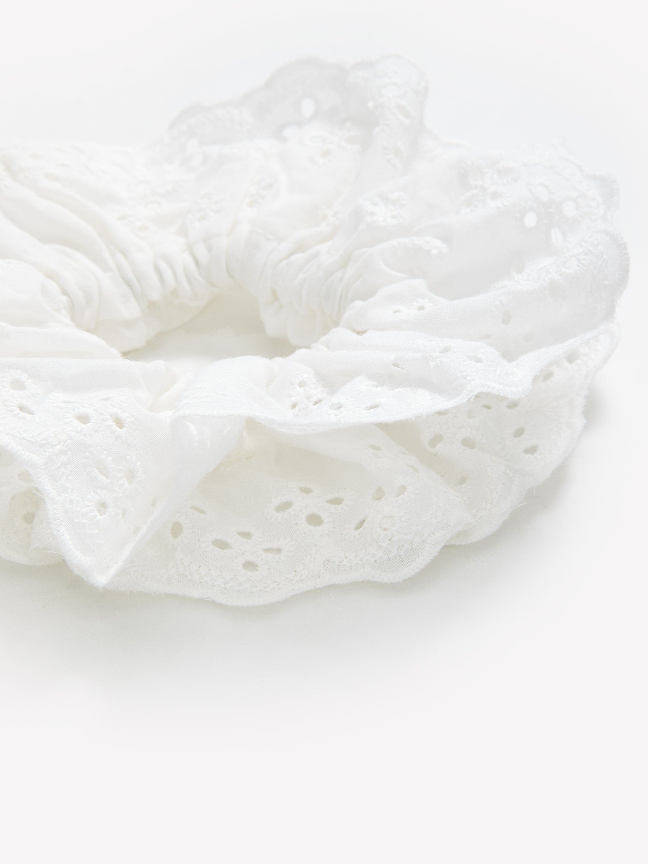 RW&CO Eyelet Scrunchie