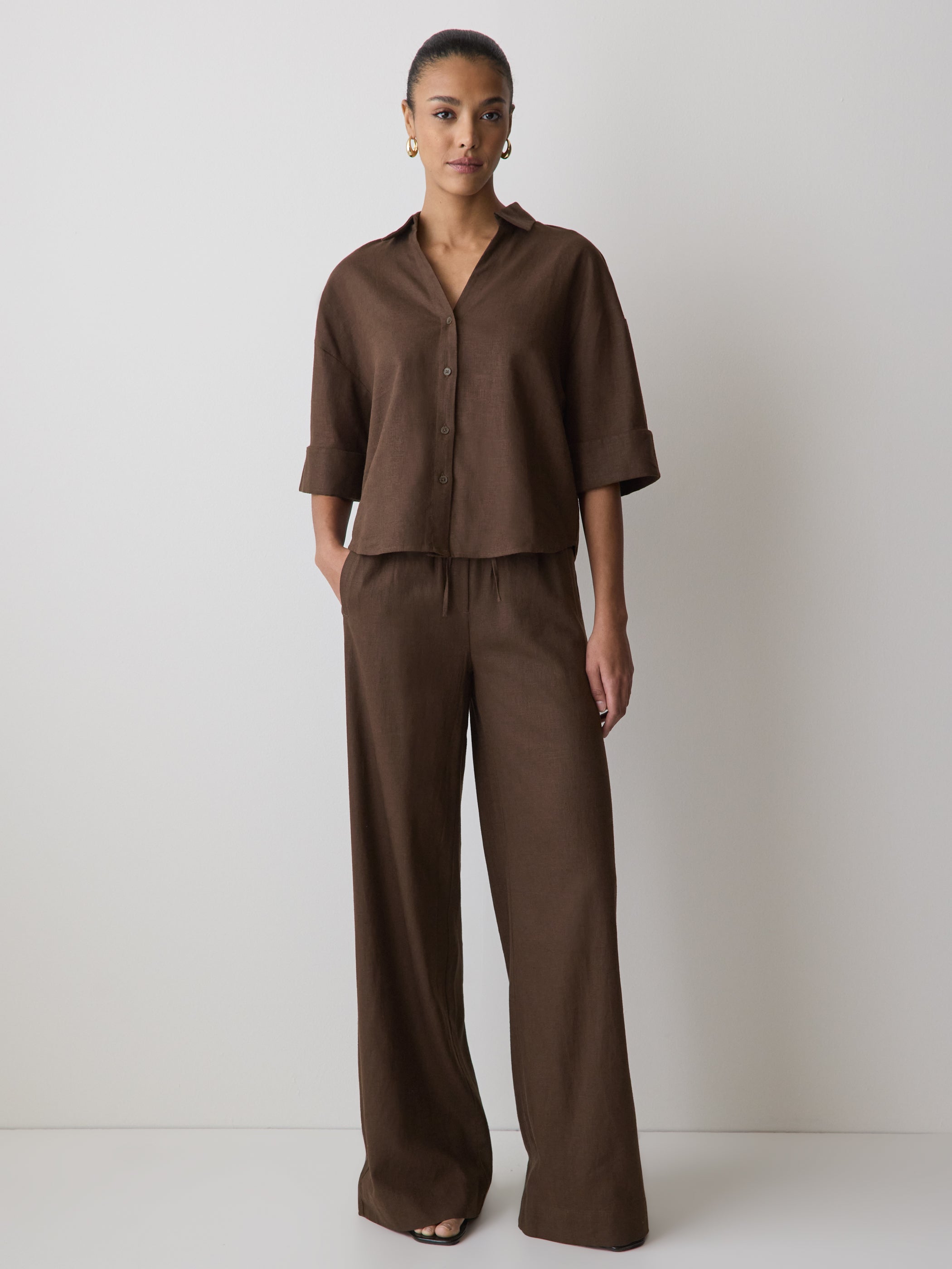 RW&CO Linen-Blend Short-Sleeve Blouse with Shirt Collar