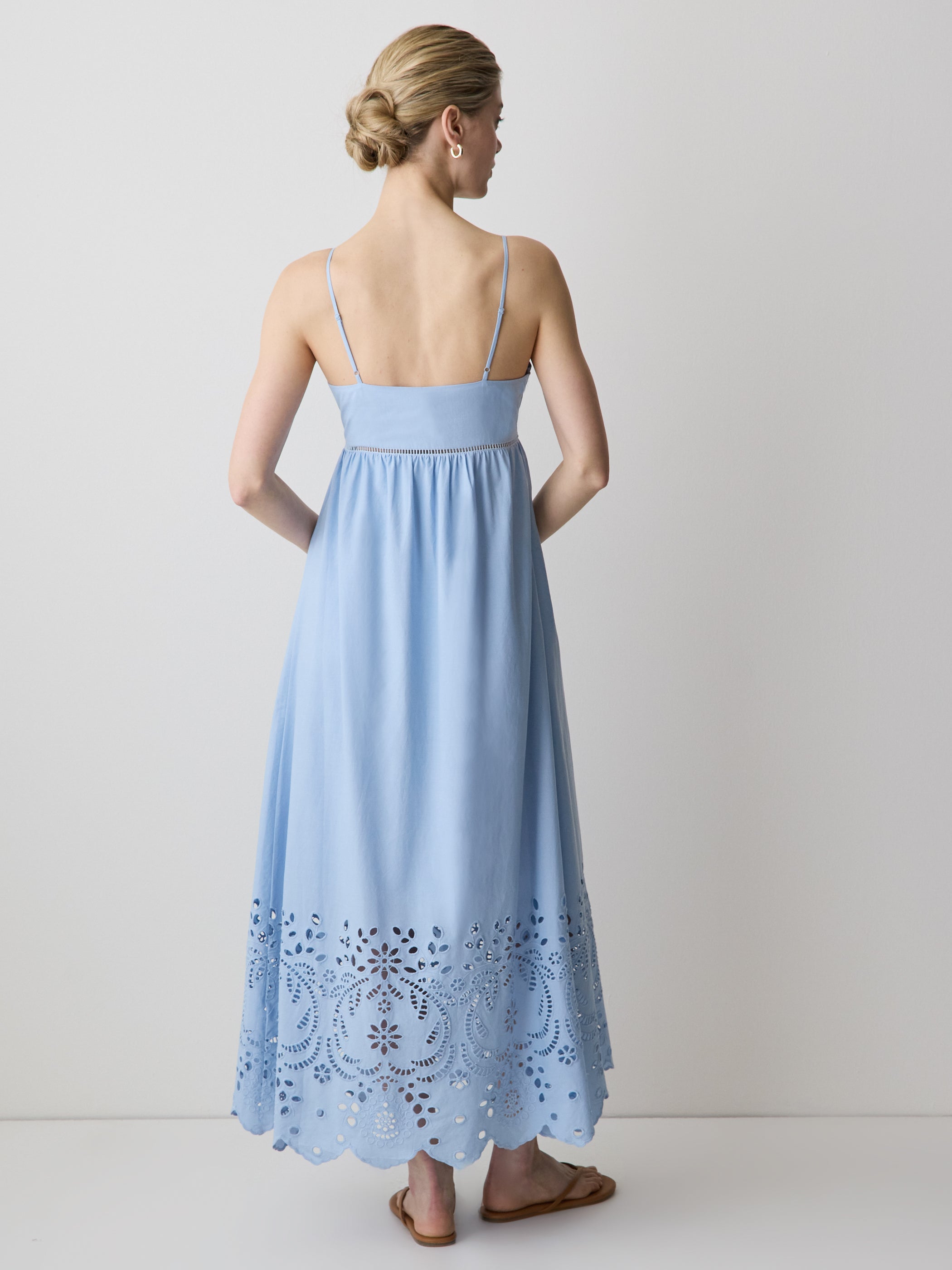 RW&CO Sleeveless Sweetheart Maxi Dress with Eyelets