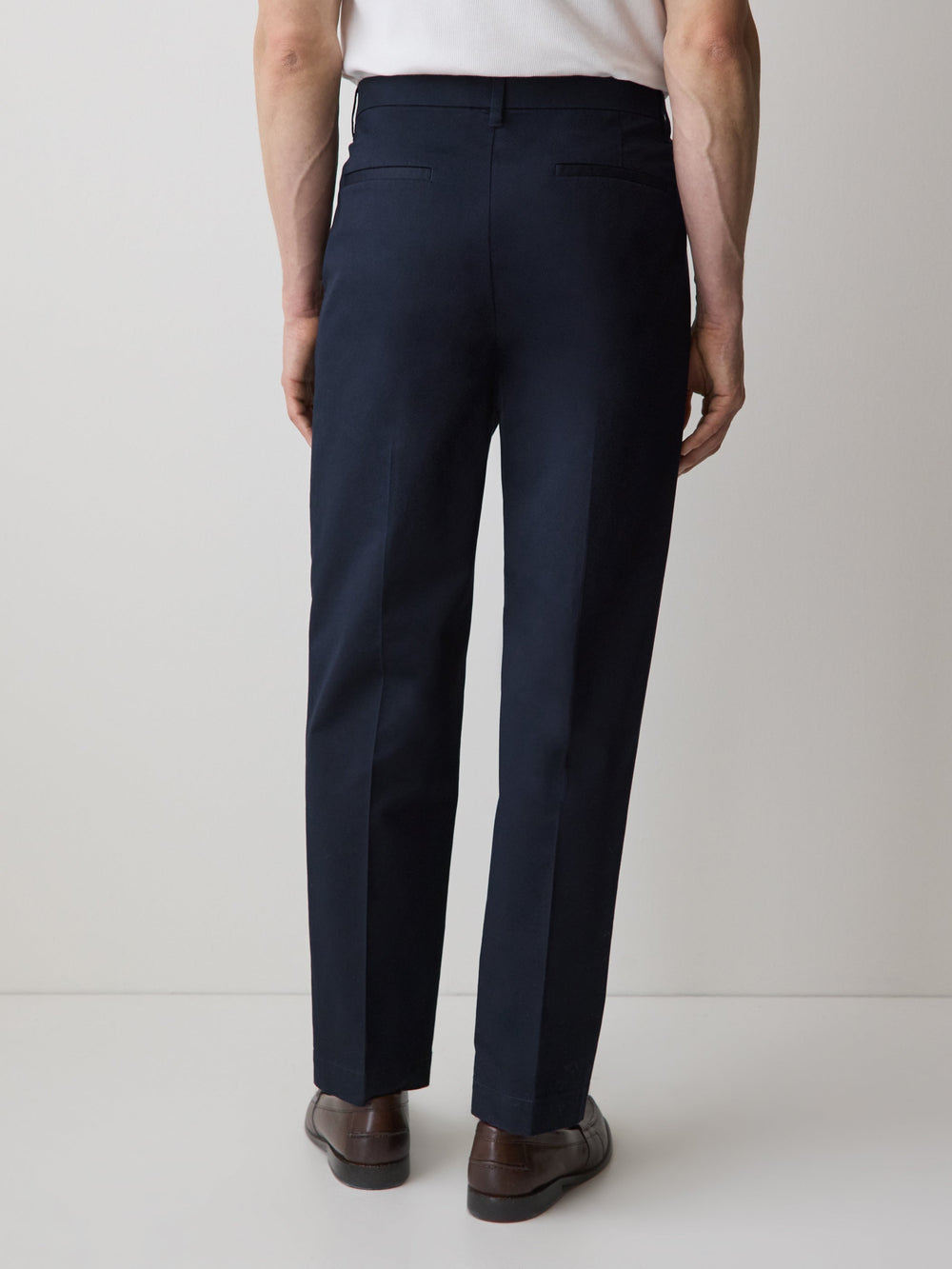 RW&CO Loose Straight-Leg Pleated Chino Pant