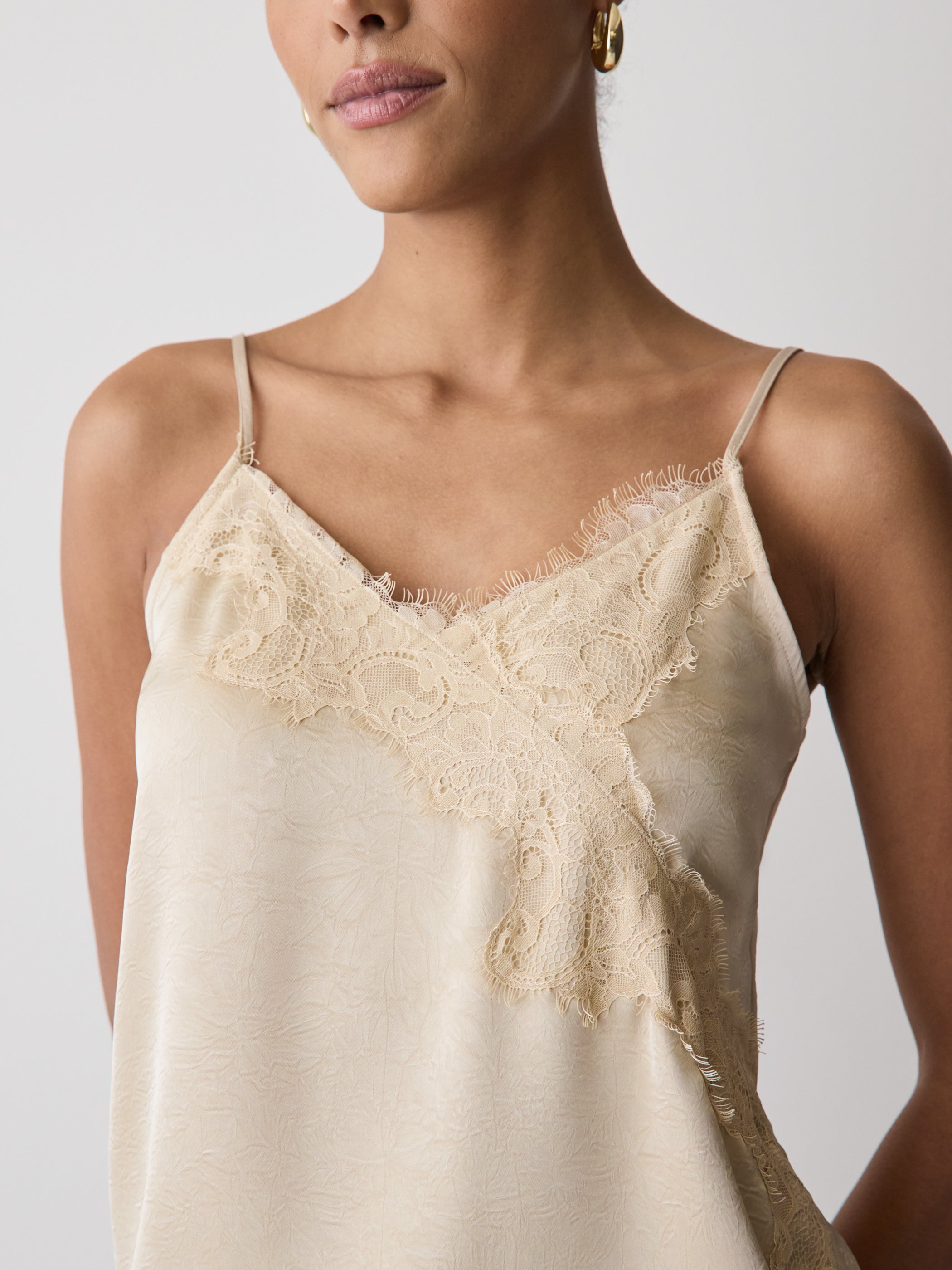 RW&CO Sleeveless V-Neck Satin Blouse with Lace Trim